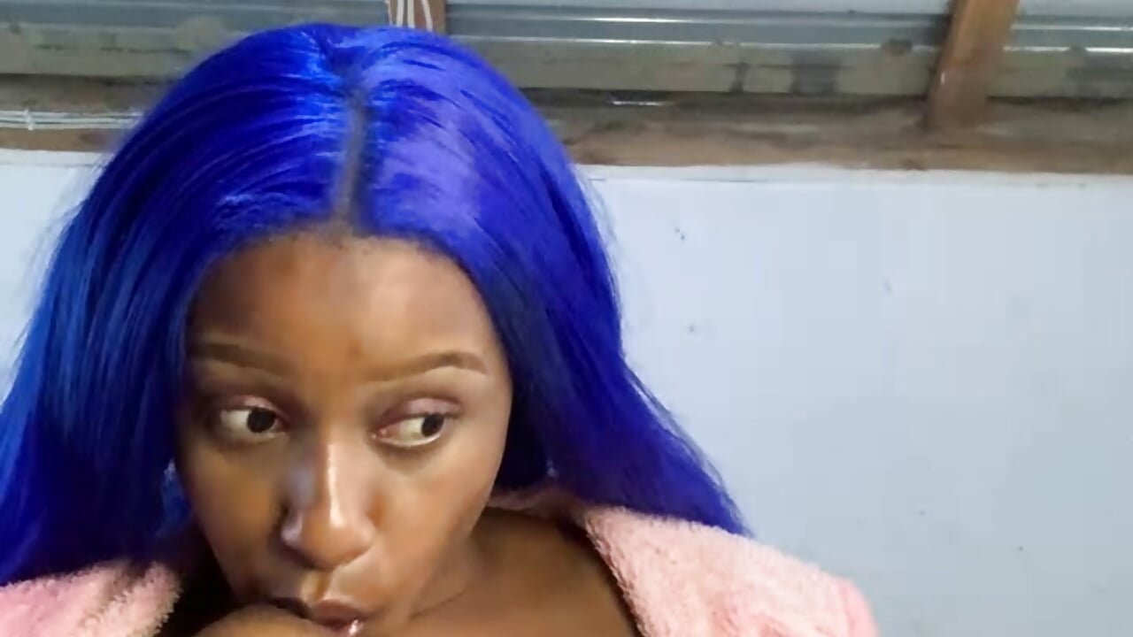 Licking tits and sucking nipples - vídeo de la modelo de cam Demon_Baddie