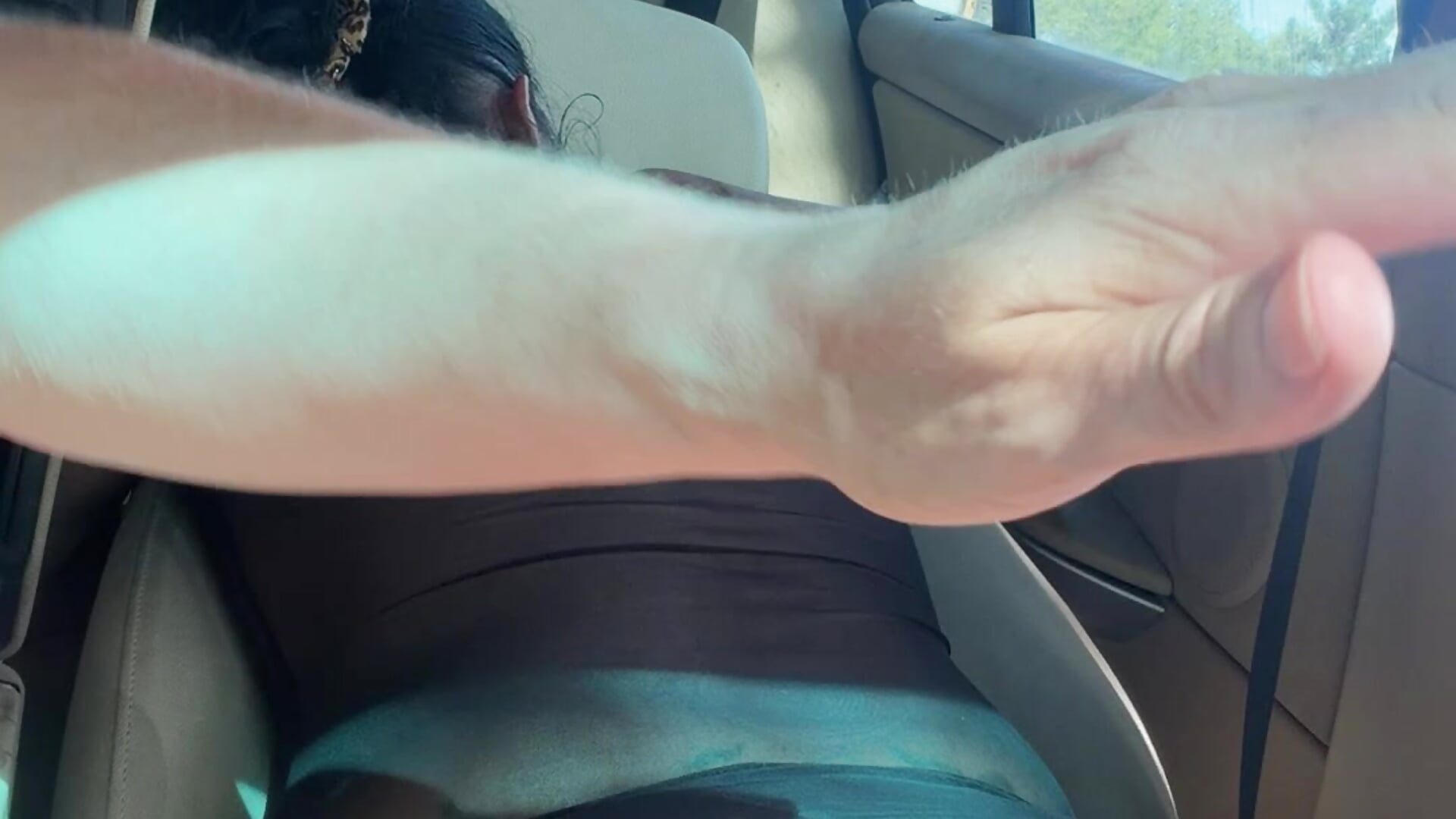 Spanking in car / autóban fenekelés