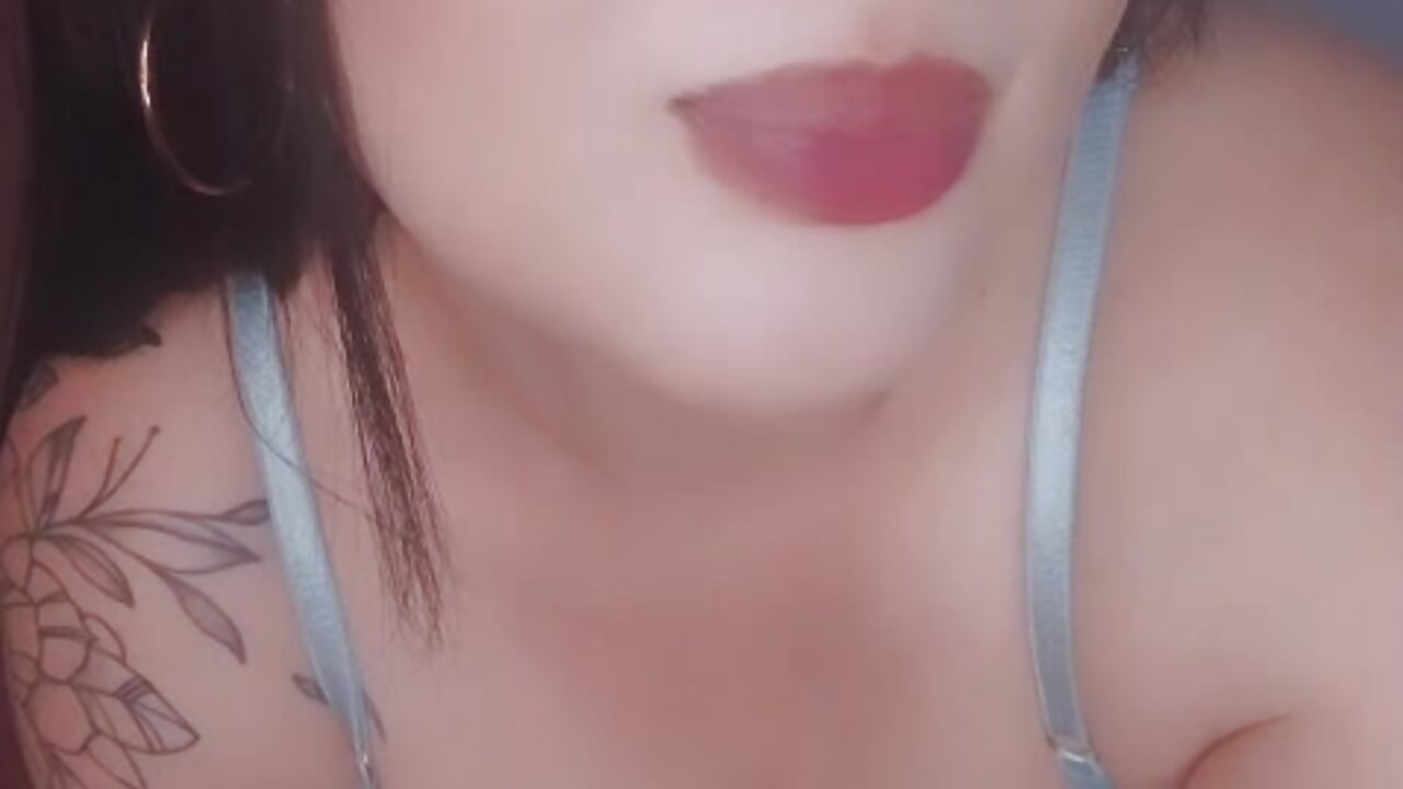 Look at my tattoos😘 - video by vanesapalacios cam model
