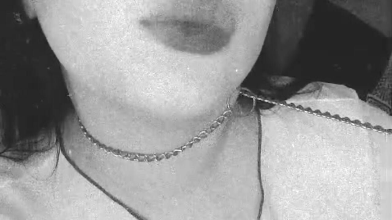 Press my tits i love it 😈 - video by vanesapalacios cam model