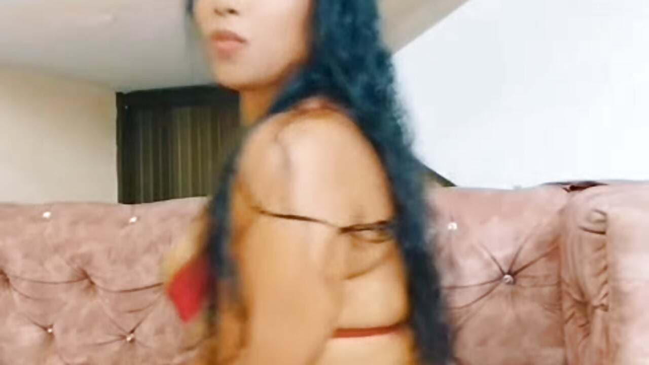 LOOK THAT YOU FALL IN LOVE - video by valeska_rose cam model