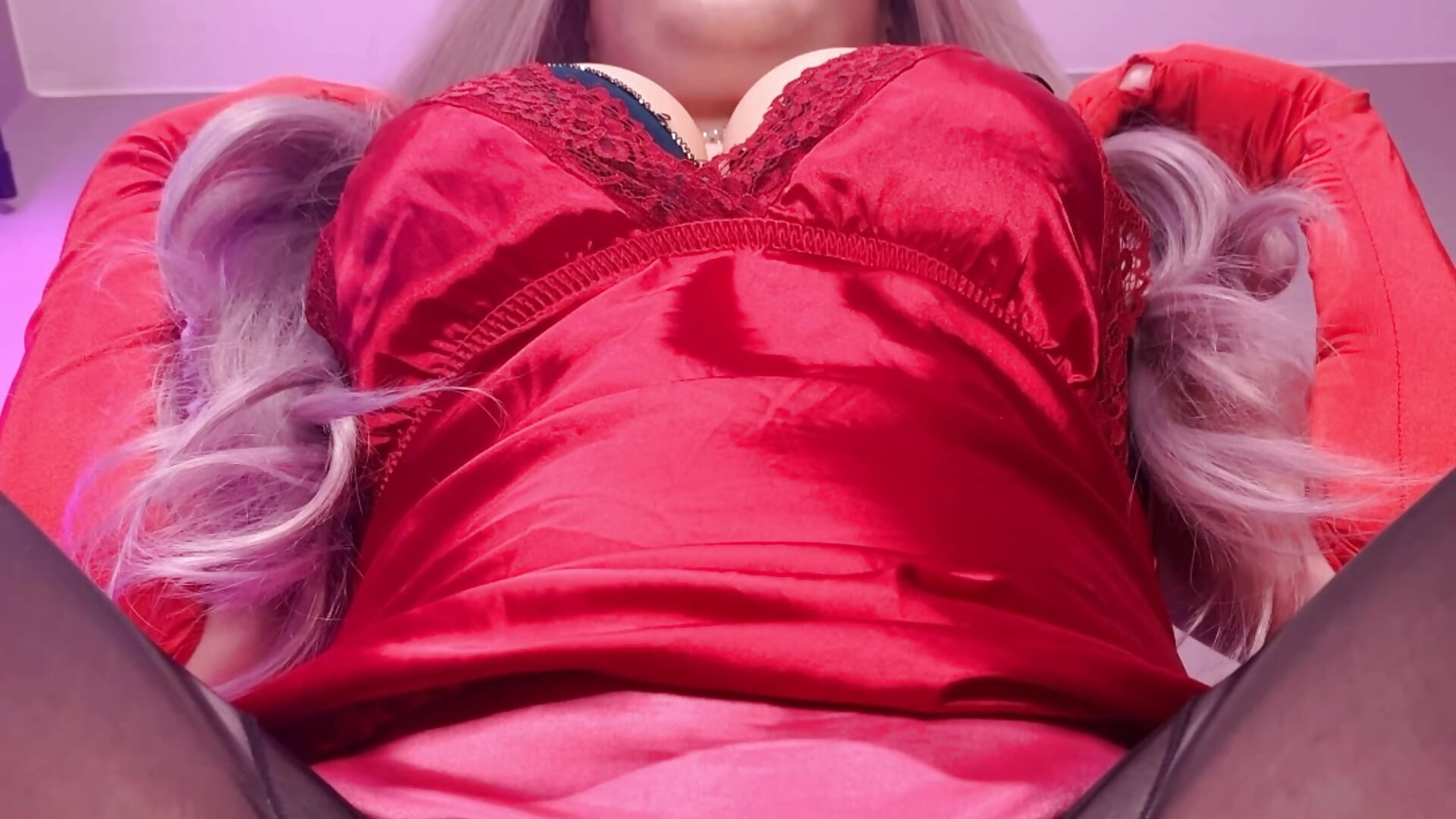 Open your mouth - video oleh zelenashiny kamera model