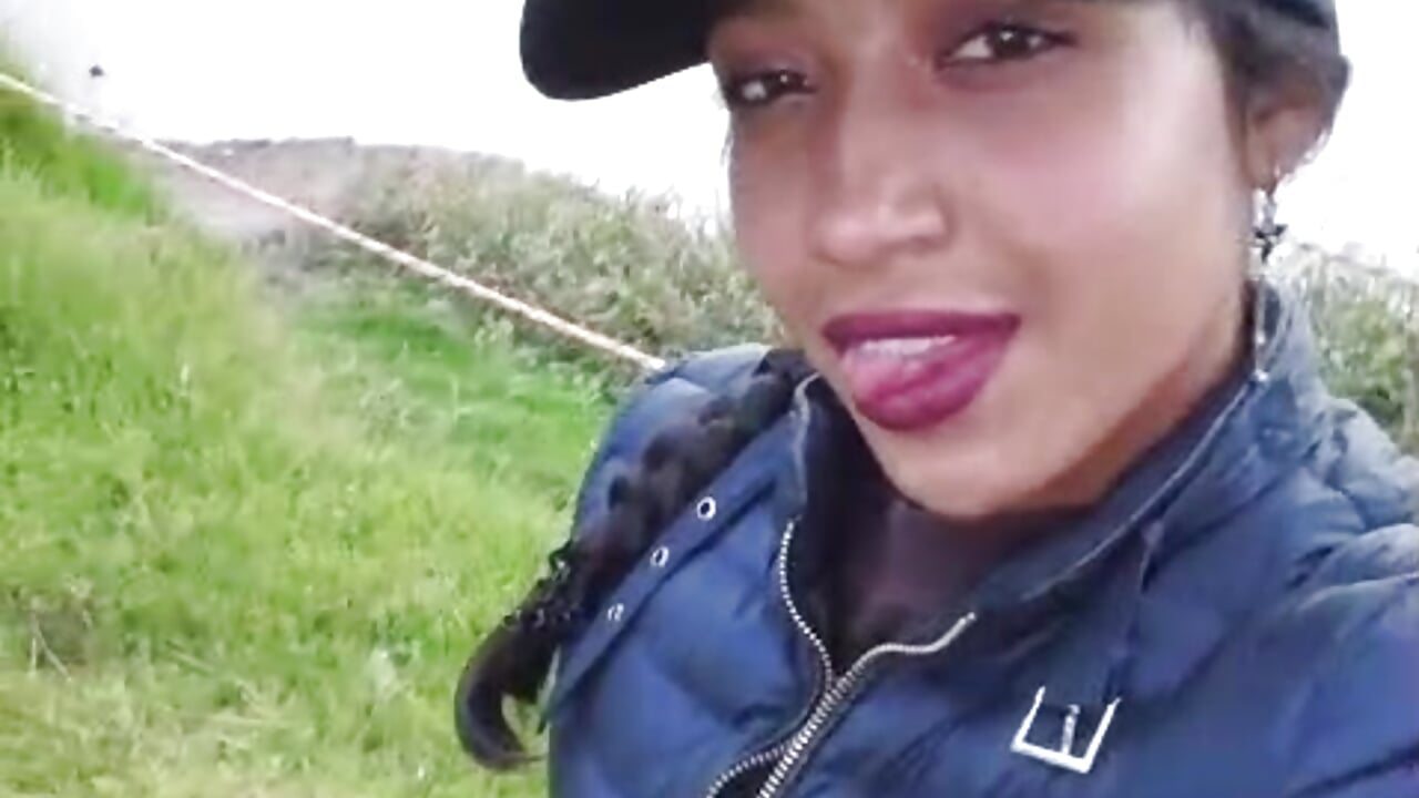 Al aire libre - clip cu Morena_hot17 model videochat