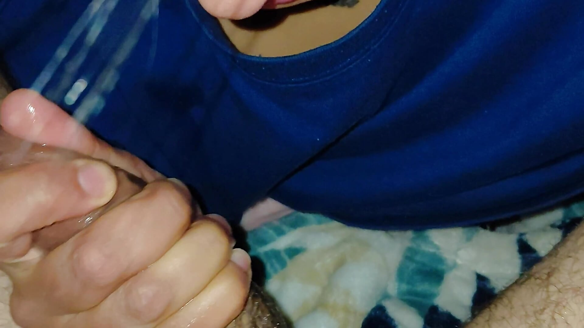 Mia washing hairy dick