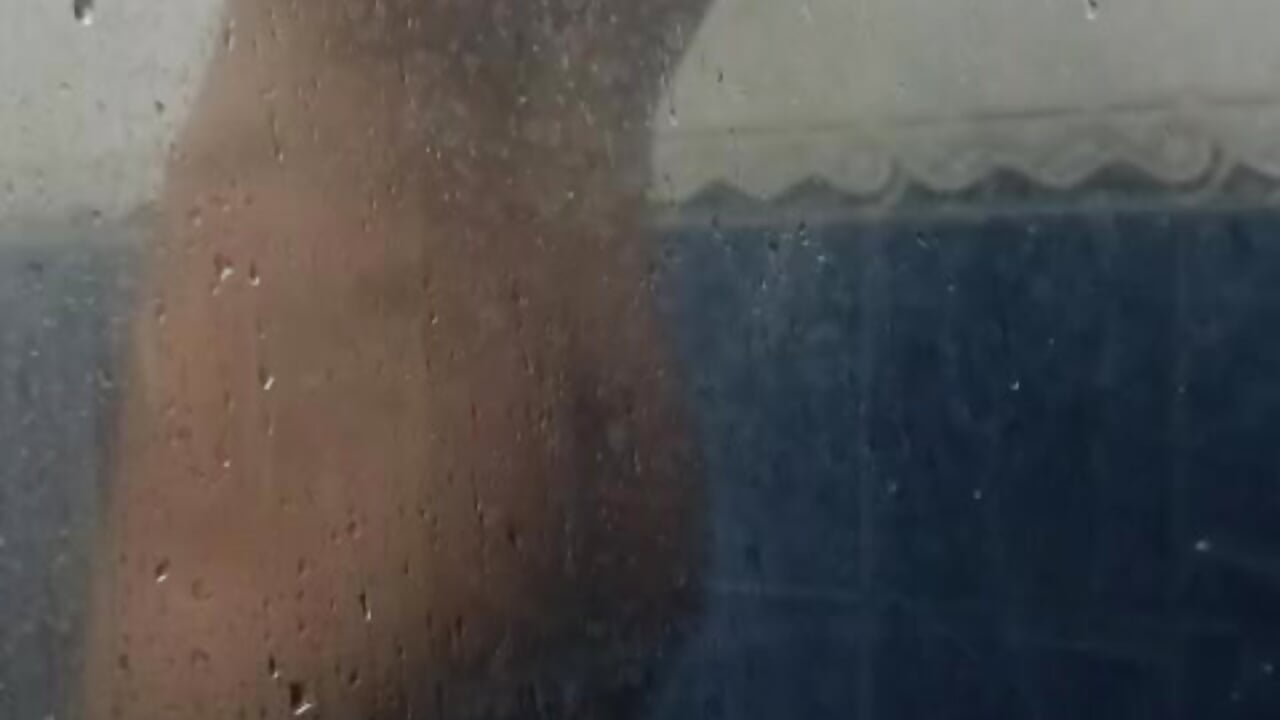 tomando una ducha