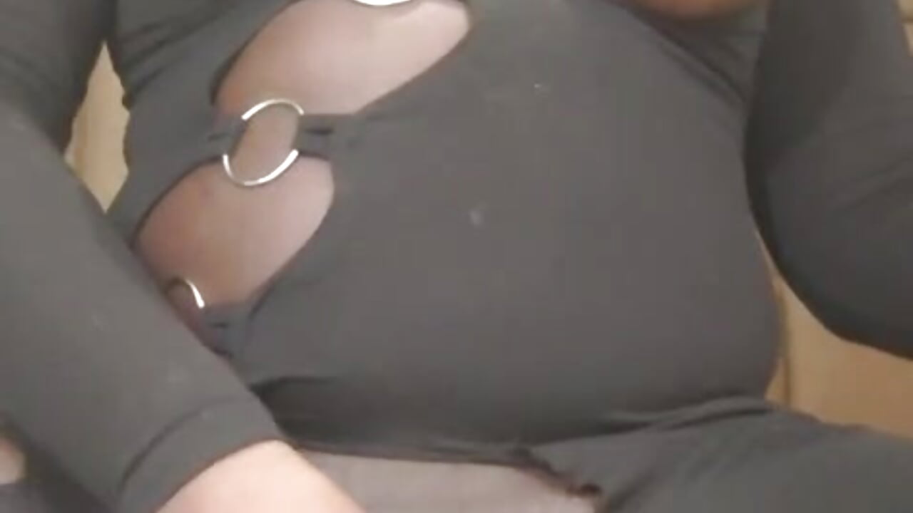 Come suck my big hot and sexy black cock - video by vickysinisterra cam model