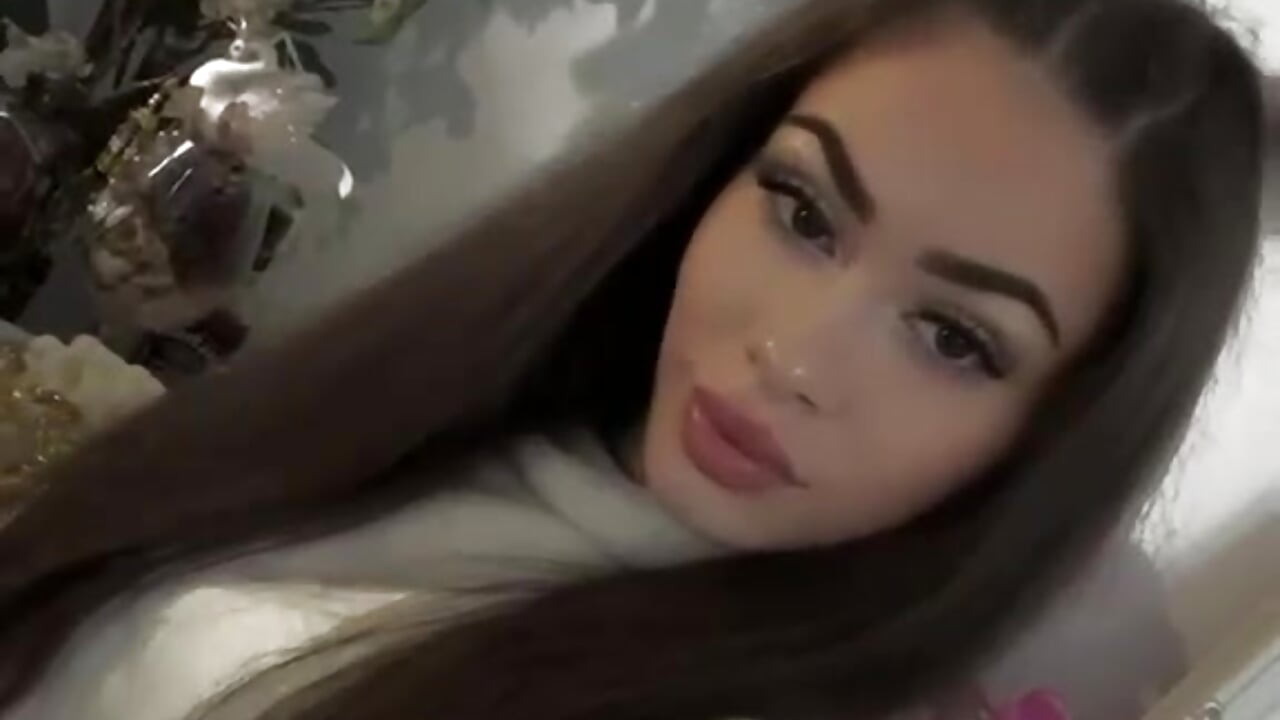 Muahhh - video by KasiaAlice cam model