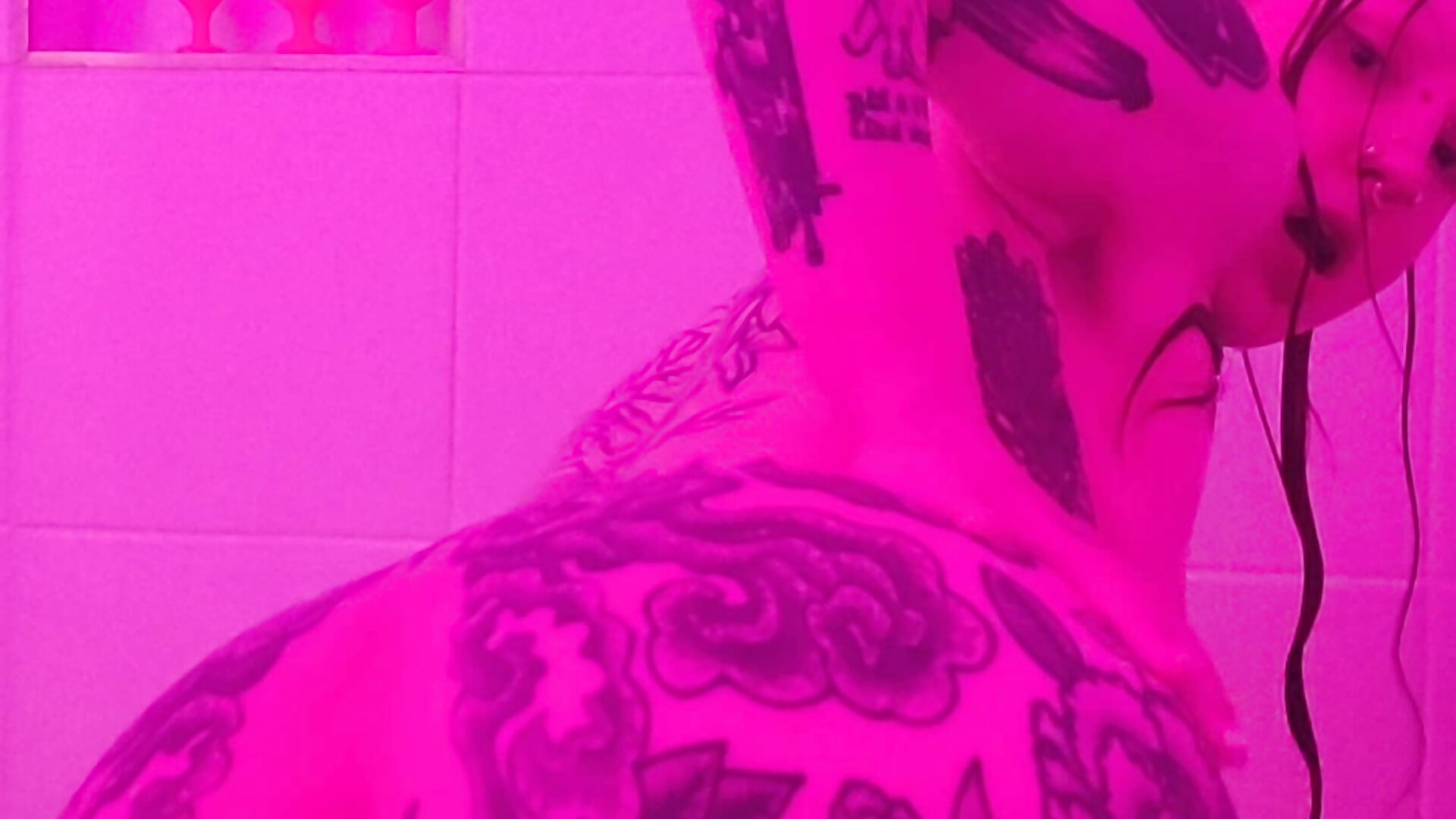 🌸 butt plug insertion play 🌸 – video af guillotine444 cam-model