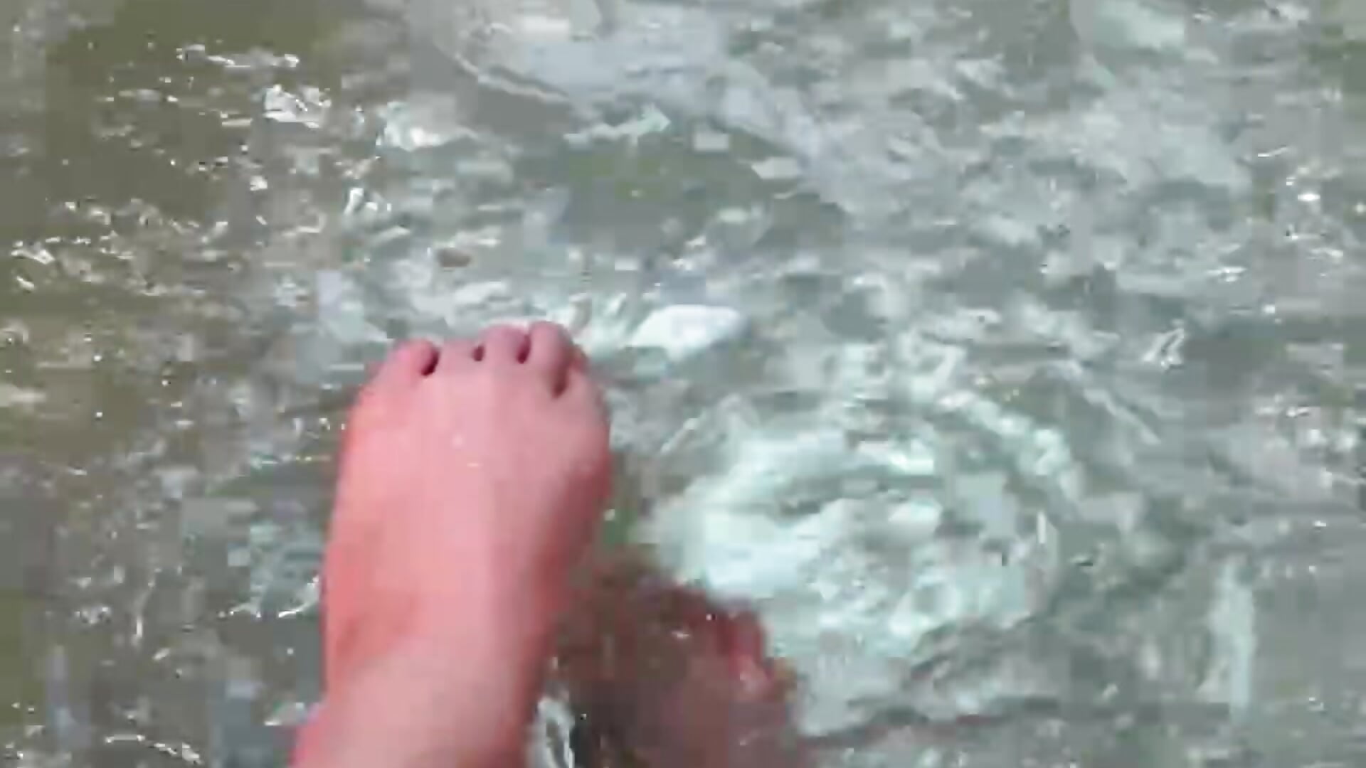 My sensetive Feet in Rainwater