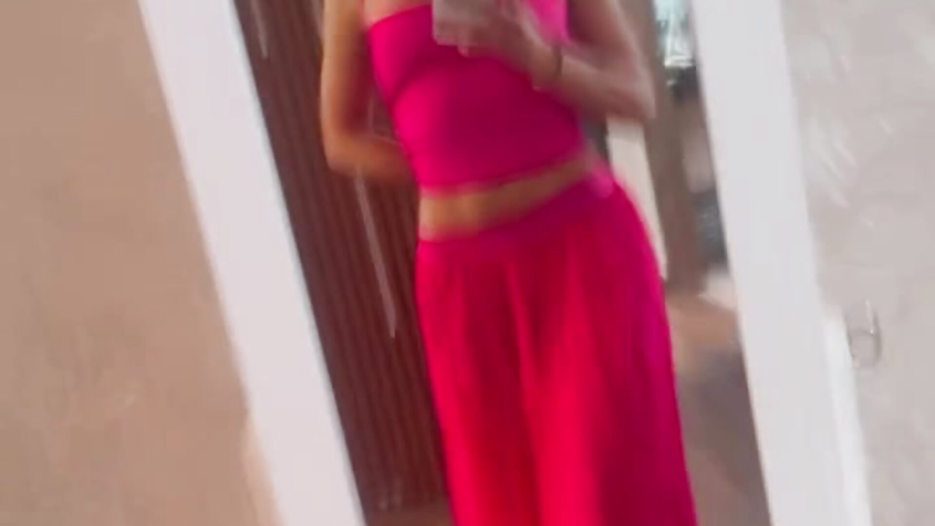 Today’s color 💗 - video by Mariana_Ponce_ cam model