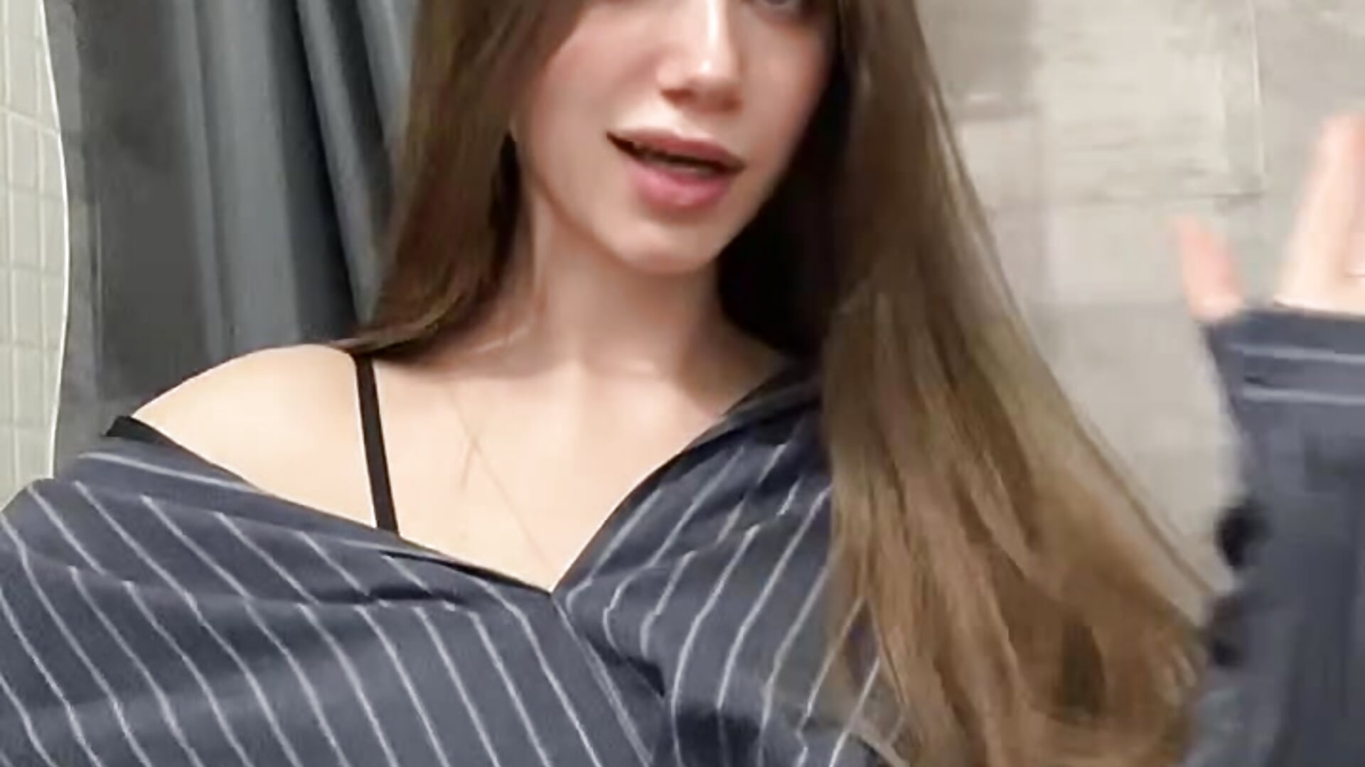hey hey - video by Livia_Place cam model