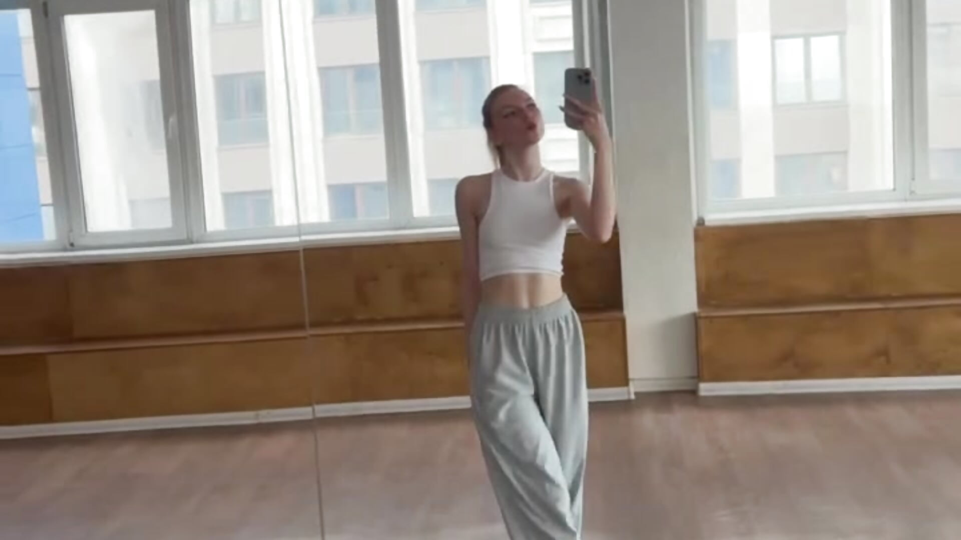 My dance training✌️ - clip cu Auroralgnis model videochat