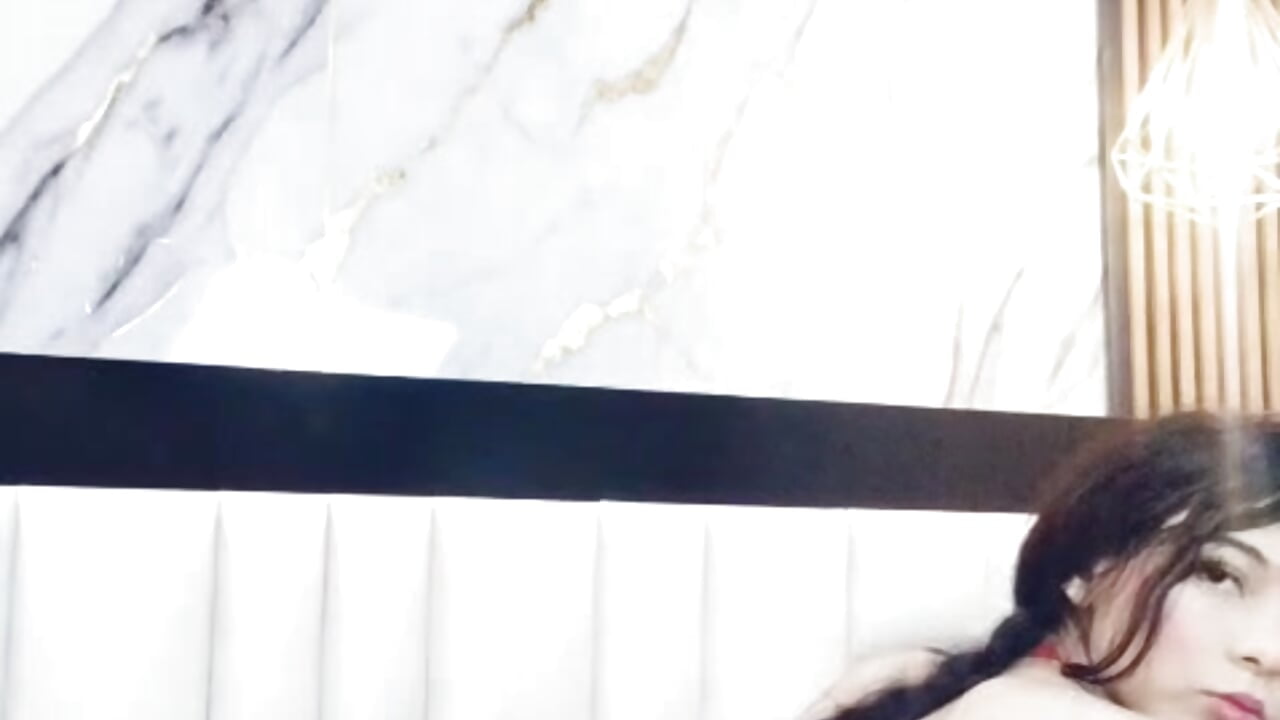 horny and naked – video modela na kameri AnitaHeart