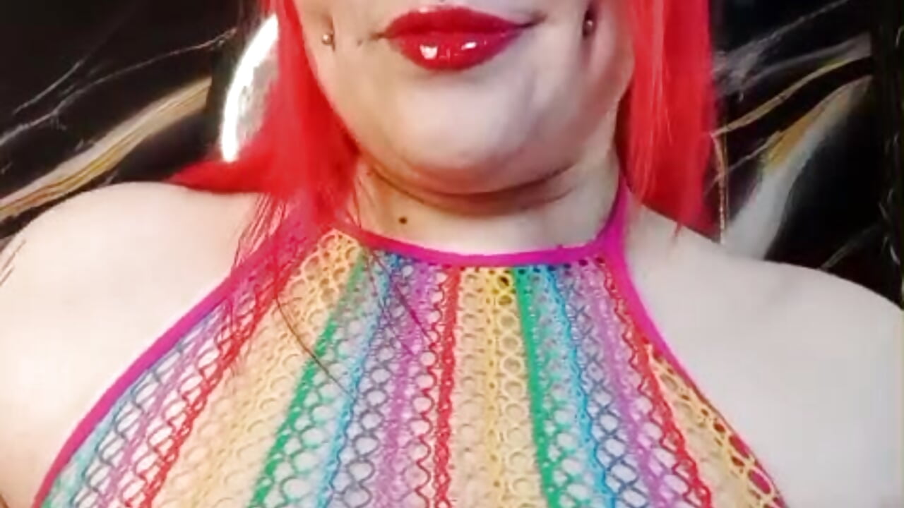 kiss me - video di bruja_sscarlata modella di cam