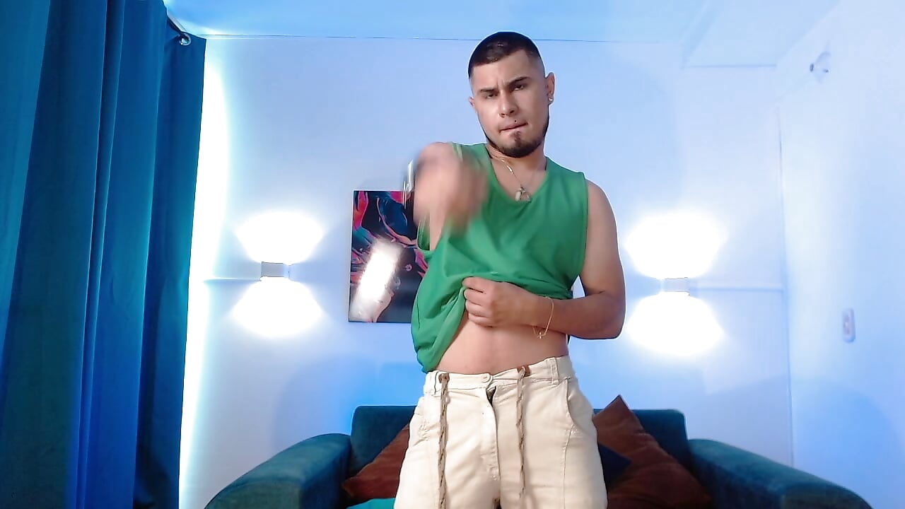 dominikvega – popularni video modela na kameri 1044