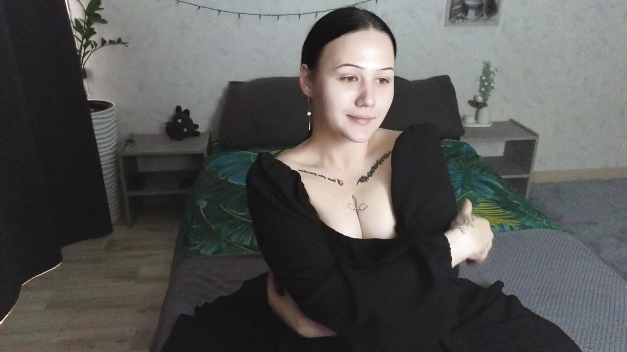 Love me <3 - video by Tori_cute cam model