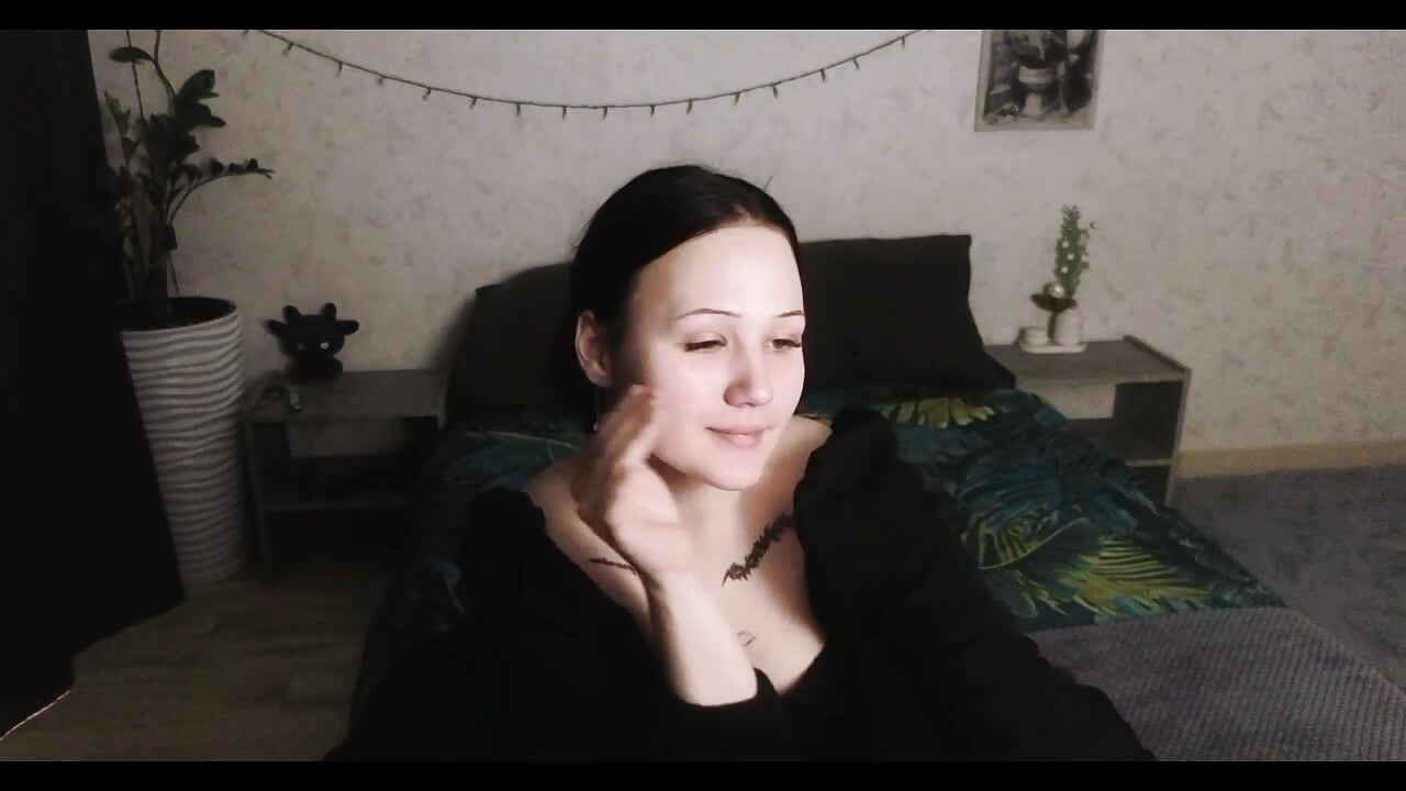profile-intro-video-1782749345 - video by Tori_cute cam model