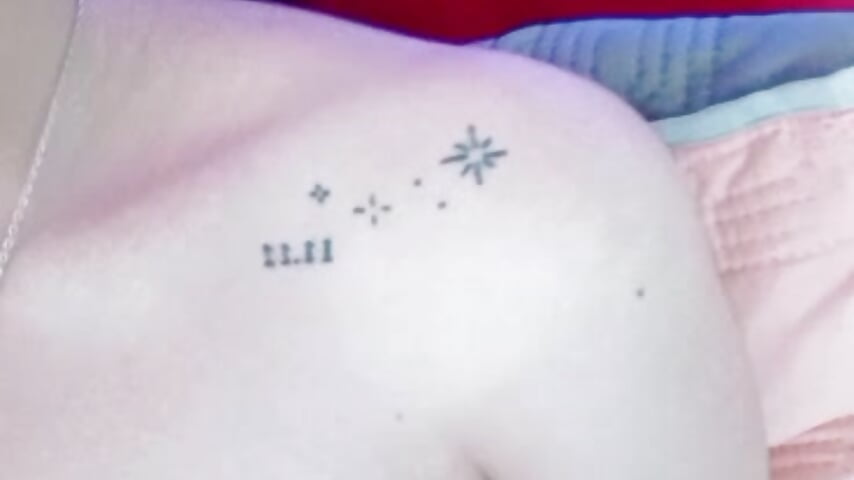 Mis Tattoos – video af lorenna_pym cam-model