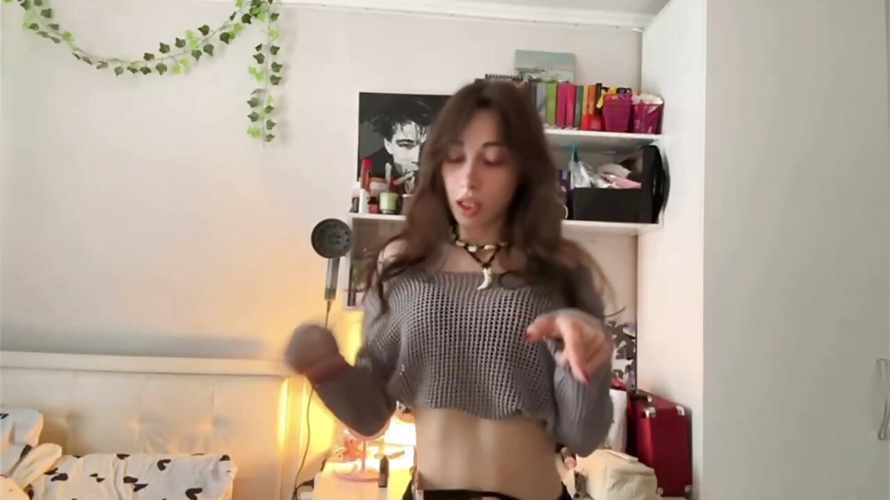 💖 - video by CharisCarano cam model