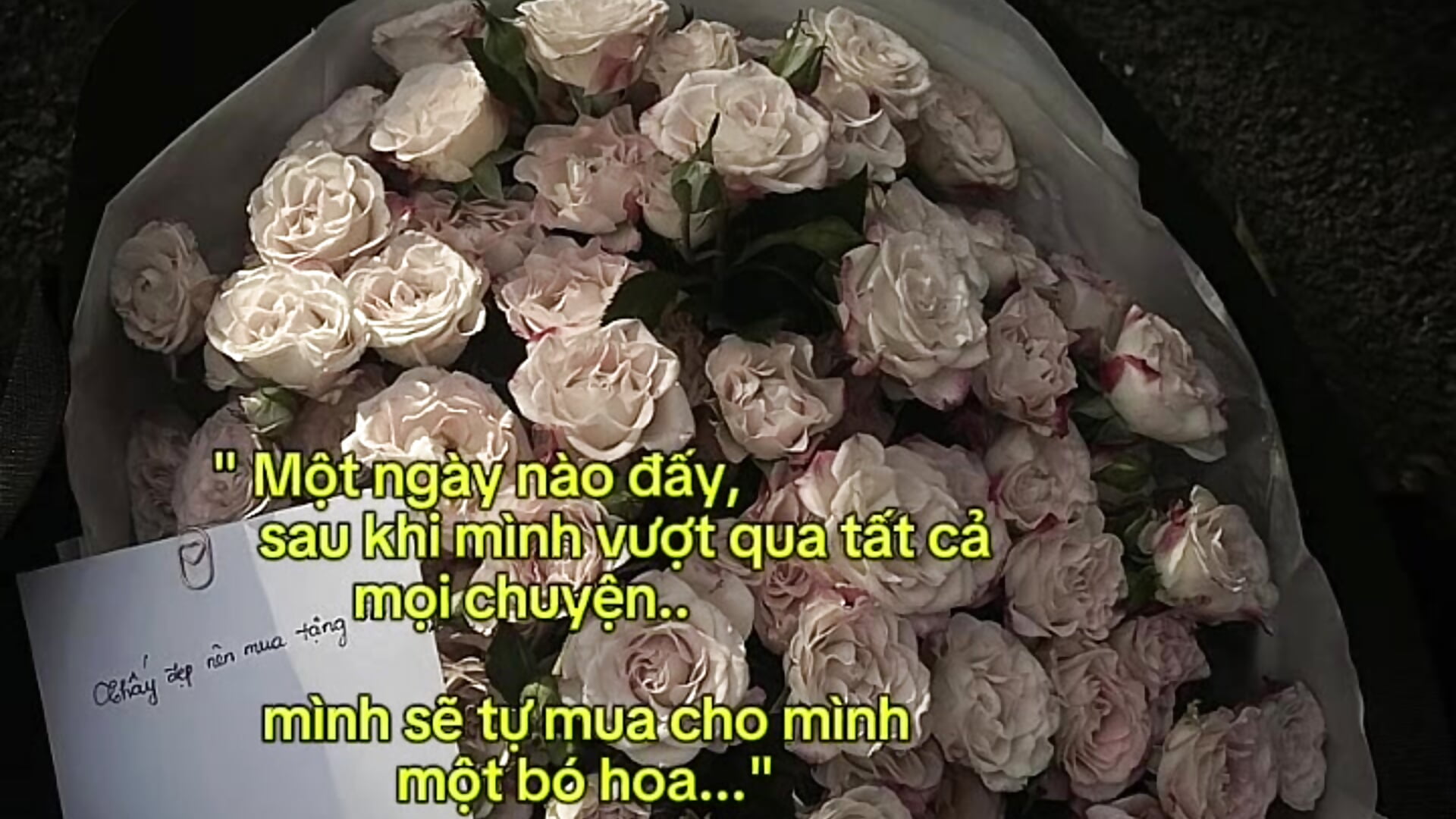Vẻ ngoài càng bình thản,quá khứ càng không đơn giản.Một là tâm thần,hai là tâm sau không thấy đáy. – video od webkamerové modelky Julie_Ulie