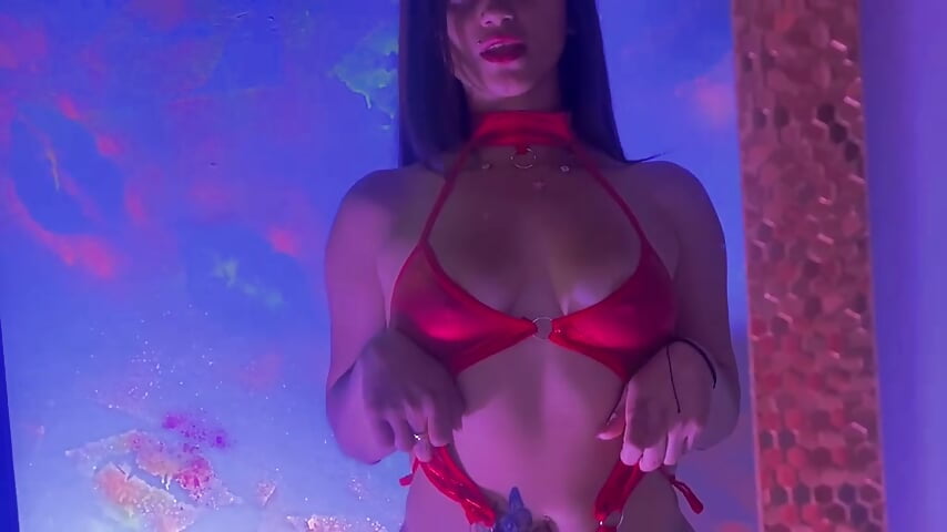 Sexy red for u ♥ - vidéo du modèle de showcams Emmy_Sweet_69