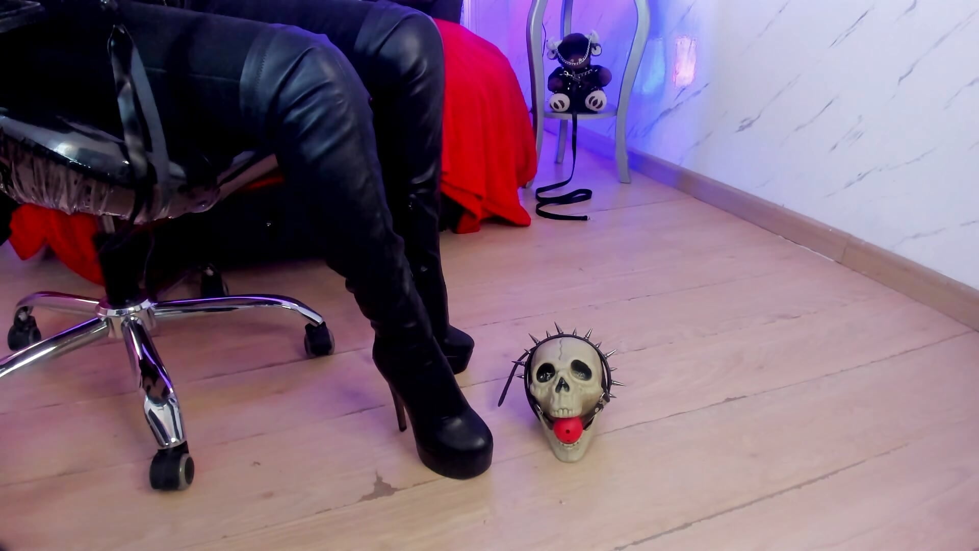 fuck loser!! 🐶😈 - Video von EvangelineJoness Cam-Model