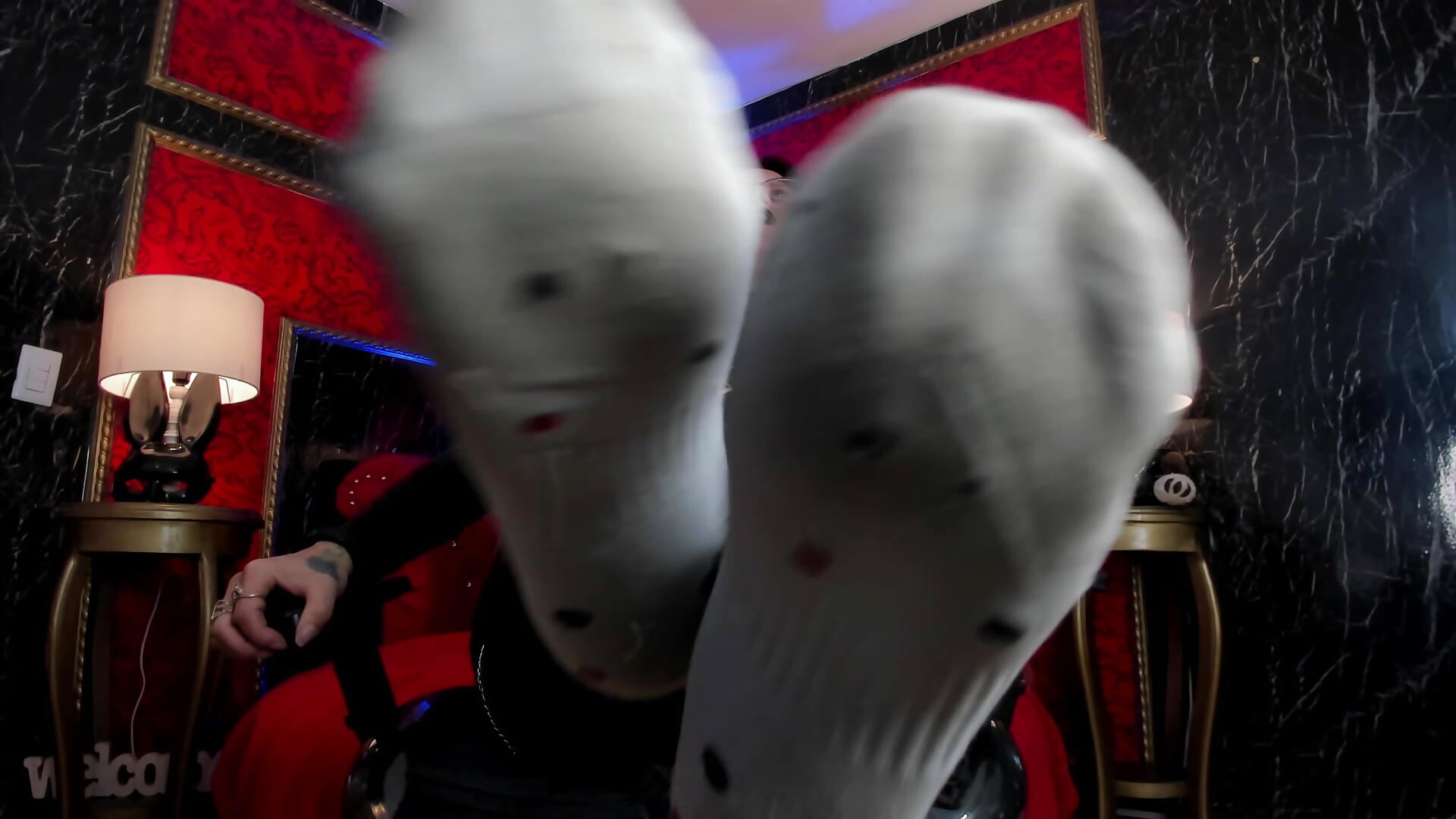 Lick my disgusting stockings and be my disgusting slave - Video von EvangelineJoness Cam-Model