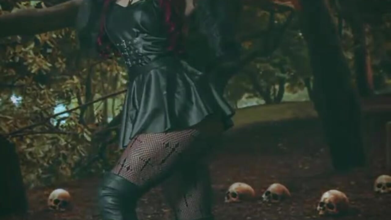 I AM EVANGELINE – video modela na kameri EvangelineJoness