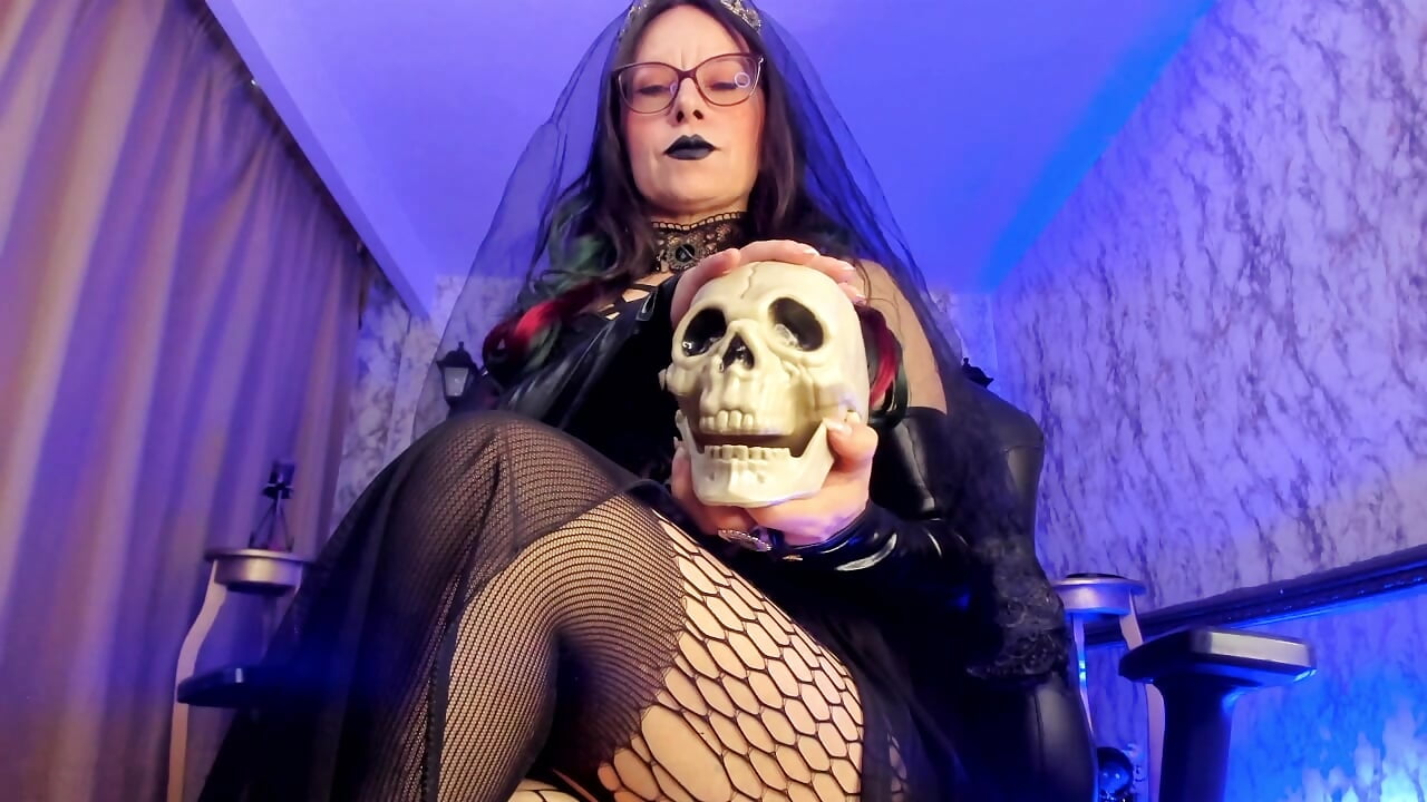 🎃 Welcome Halloween 🎃 - video by EvangelineJoness cam model