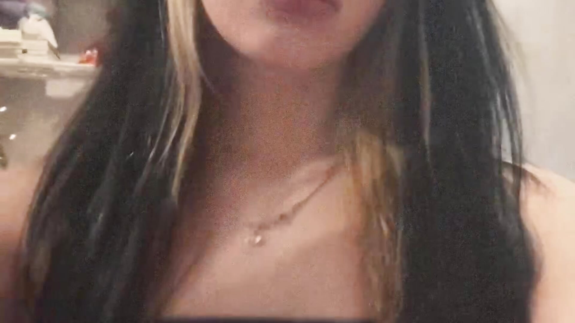 :) – video modela na kameri meowli_cute