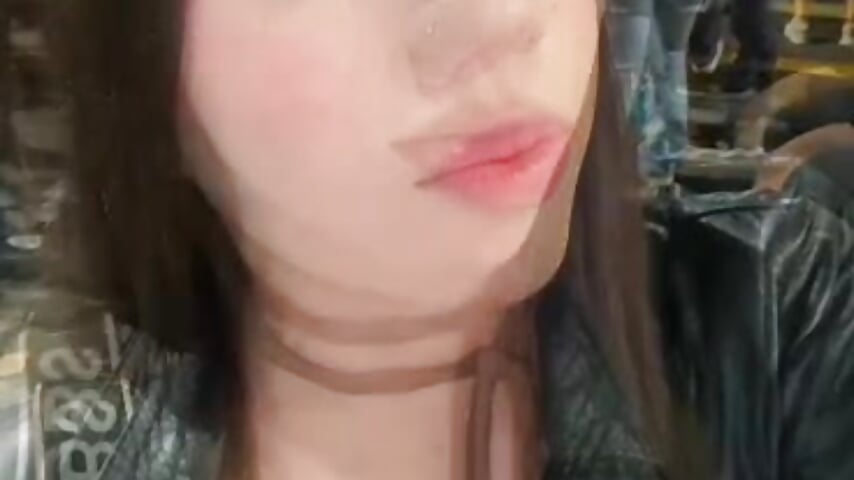 Welcome - video by Lunaa_XXX cam model