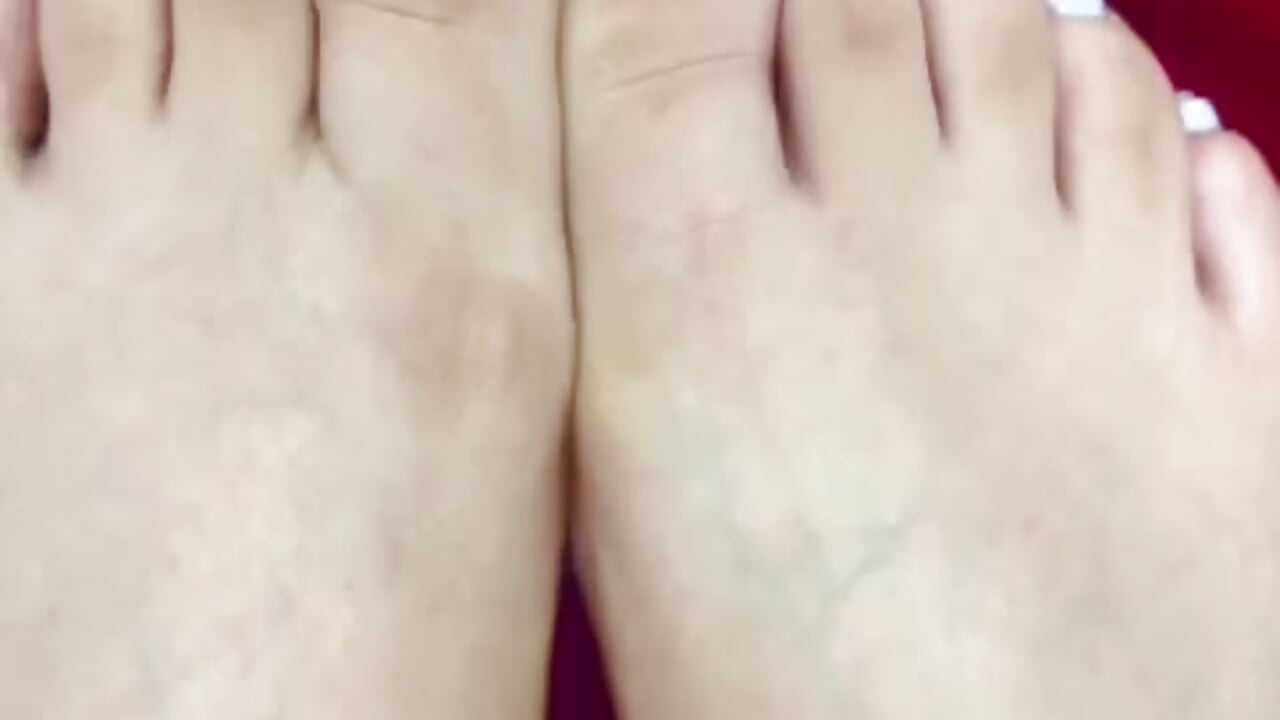 you like my pretty feet – video af MartinaaFit cam-model