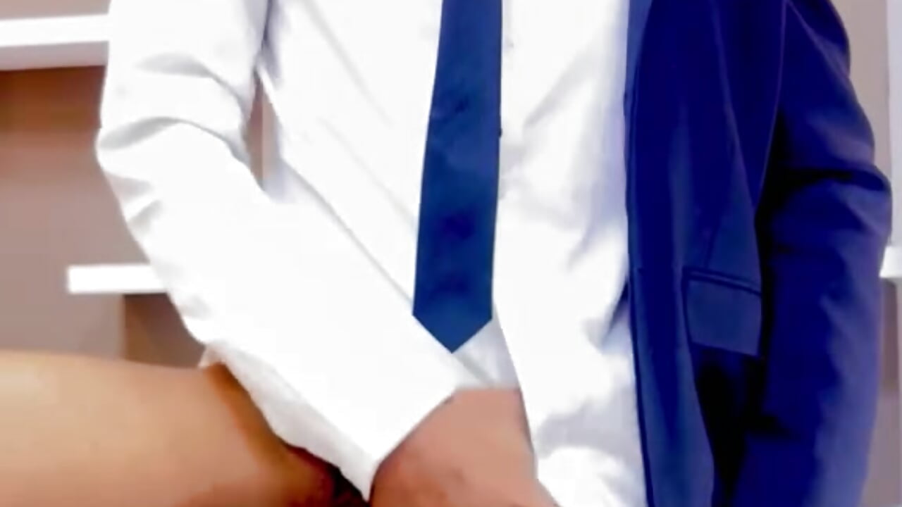 HEY..  😏 - video di Colby_driscoll modella di cam