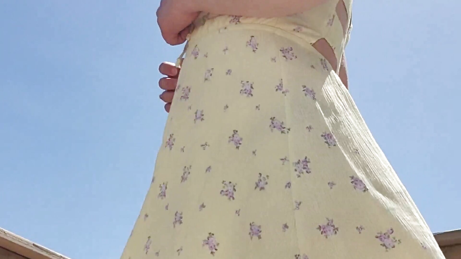 052026-YellowSundress-SFW-Spin001-1 - video by thekorrarae cam model