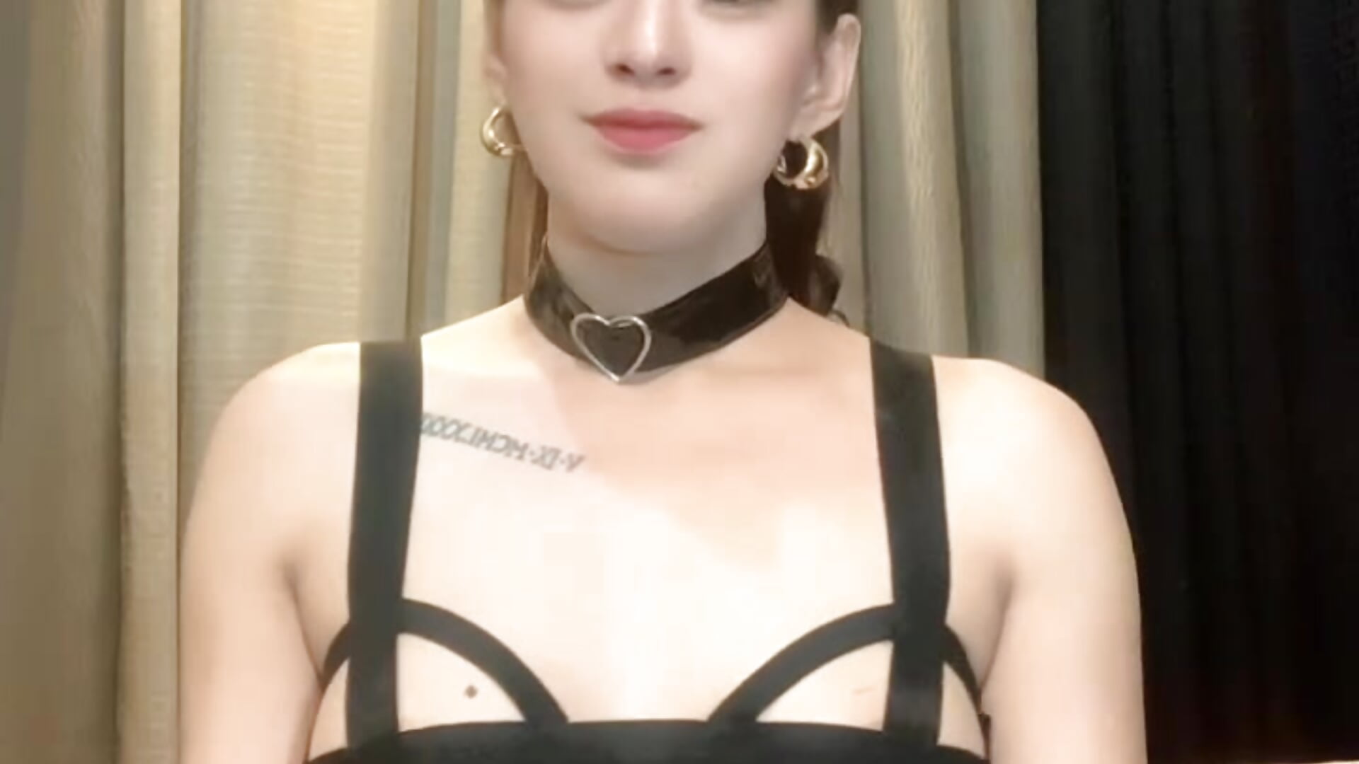 908fd43f9d444f2b91b3bcf76994630a - clip cu HotMonique09 model videochat