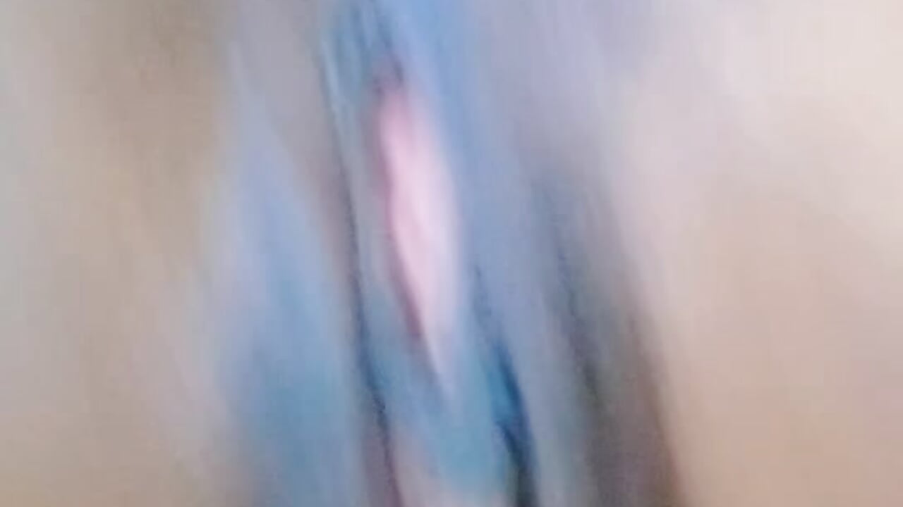 spreading pussy - video by magicpussyy1 cam model