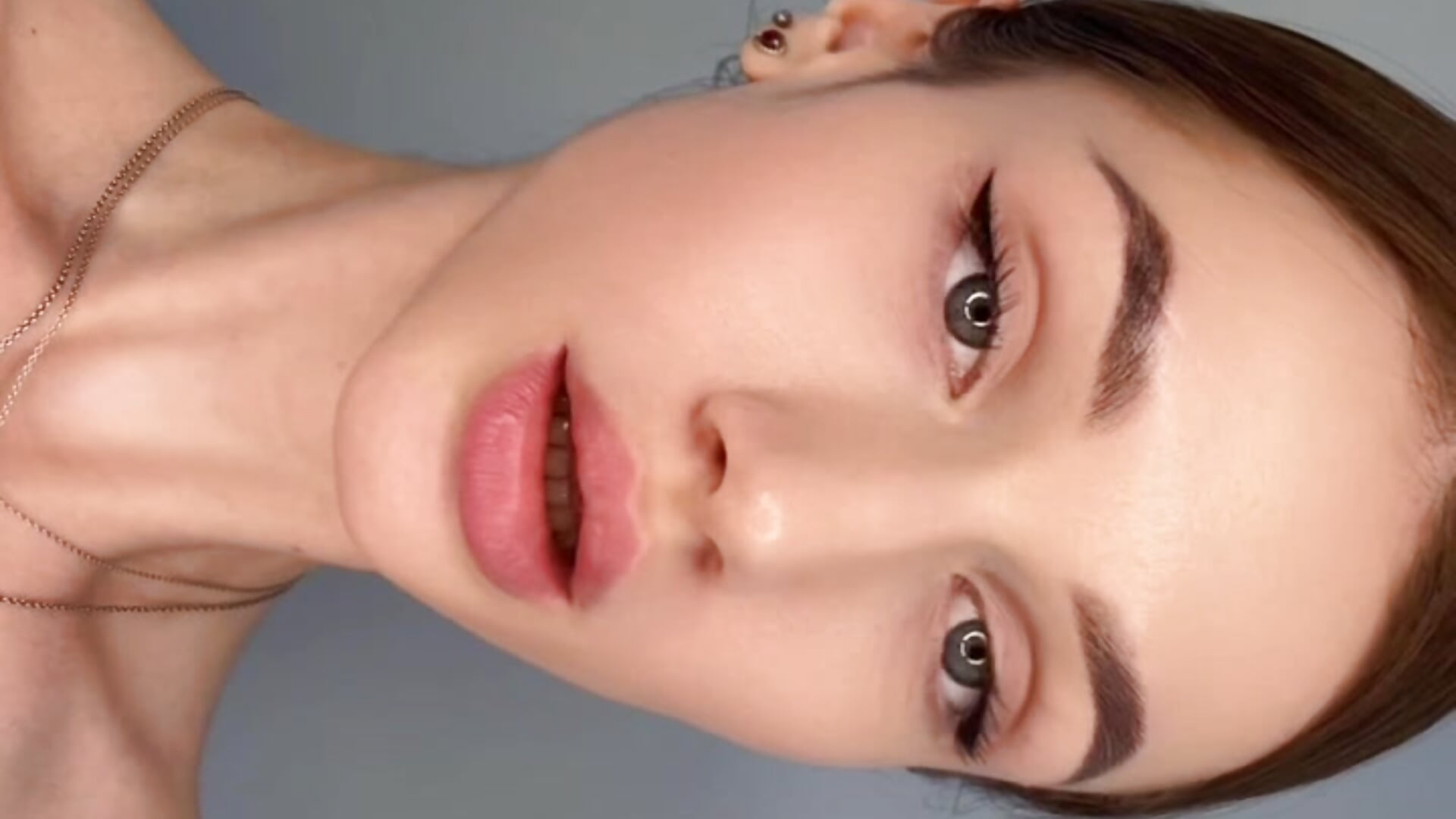 Singing – video modela na kameri SophiaDream_