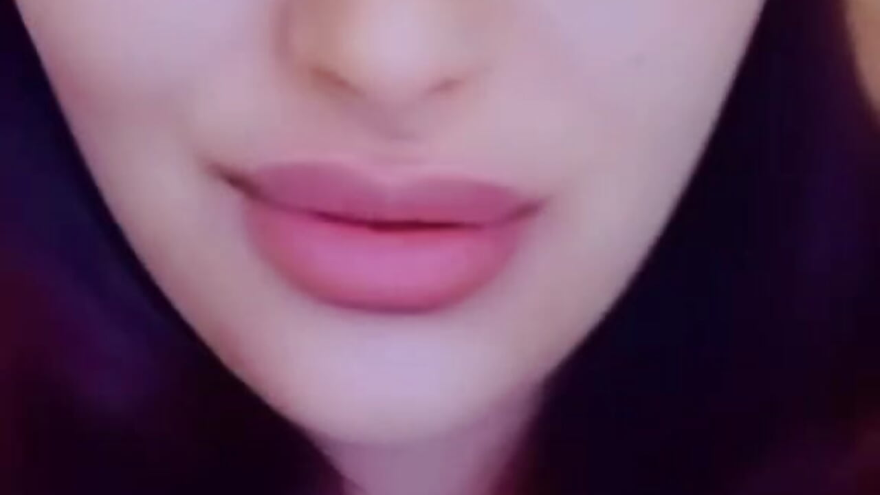 Cute girls - vídeo de la modelo de cam Reginanoir