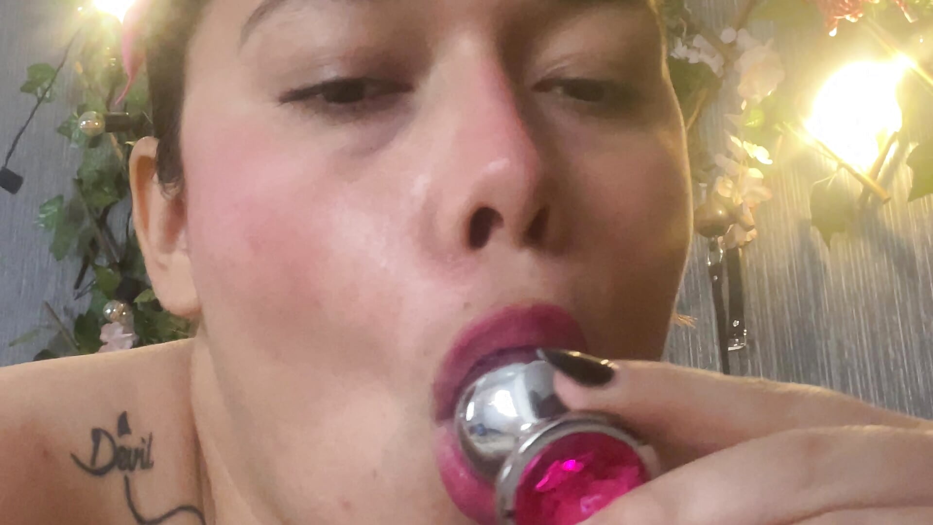 ¿THIS GOES IN YOUR MOUTH? - video oleh Big_Hard_Sofia kamera model
