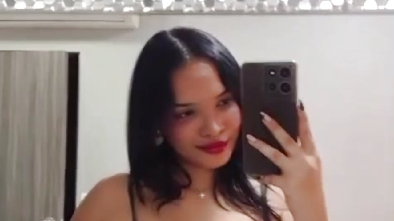 I Love It 🖤🦋 - video by Maddy-Dove cam model