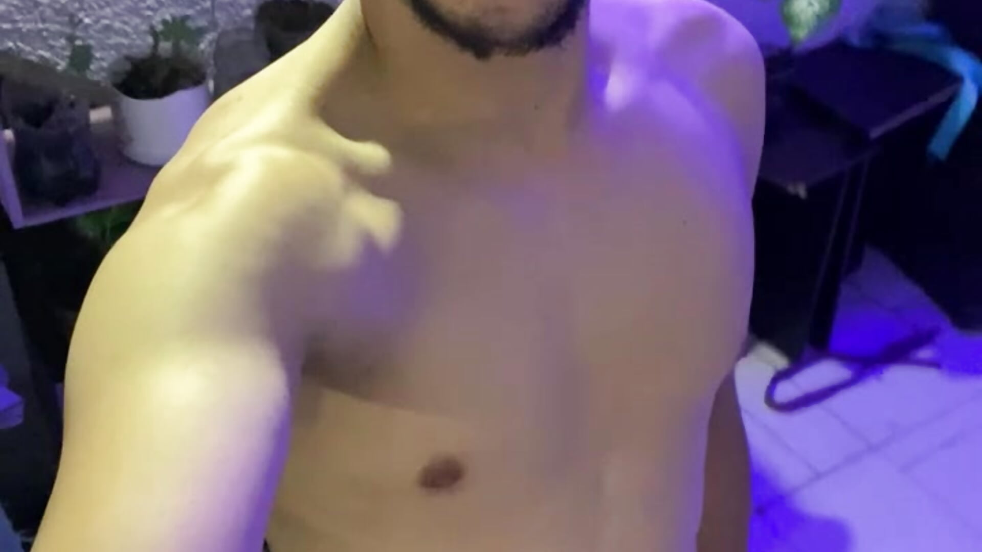 HEY THERE - video van Markkmartinez cam-model