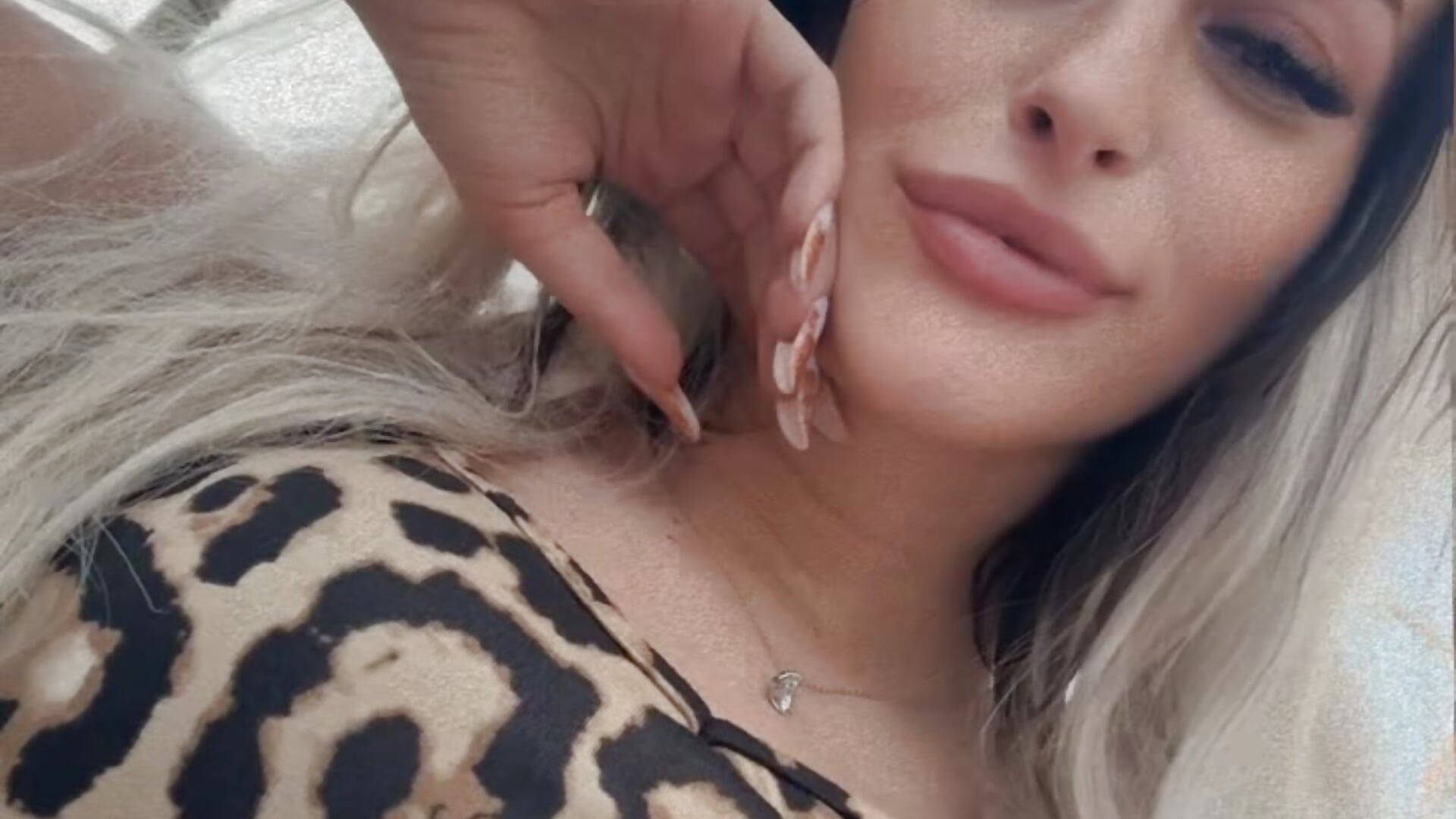 Me - video by aryanne98