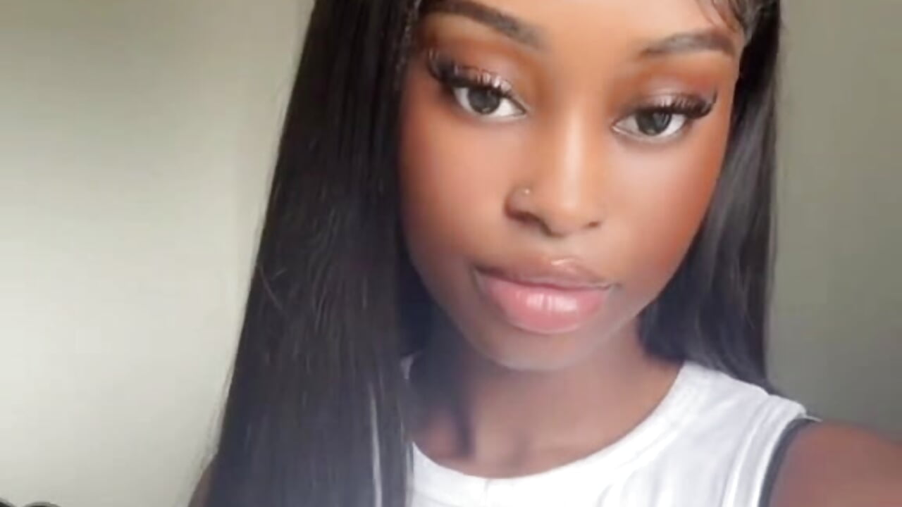 Sexy Black Girl - video by velvetvandalx cam model