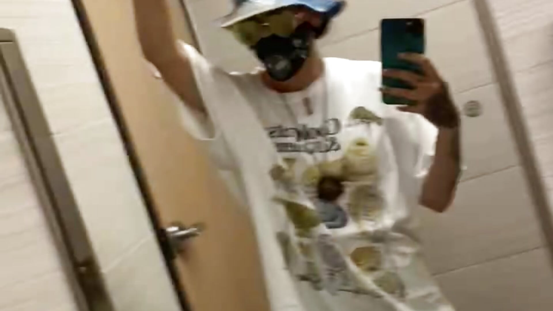 ~vibin~ - video by lil_martian cam model