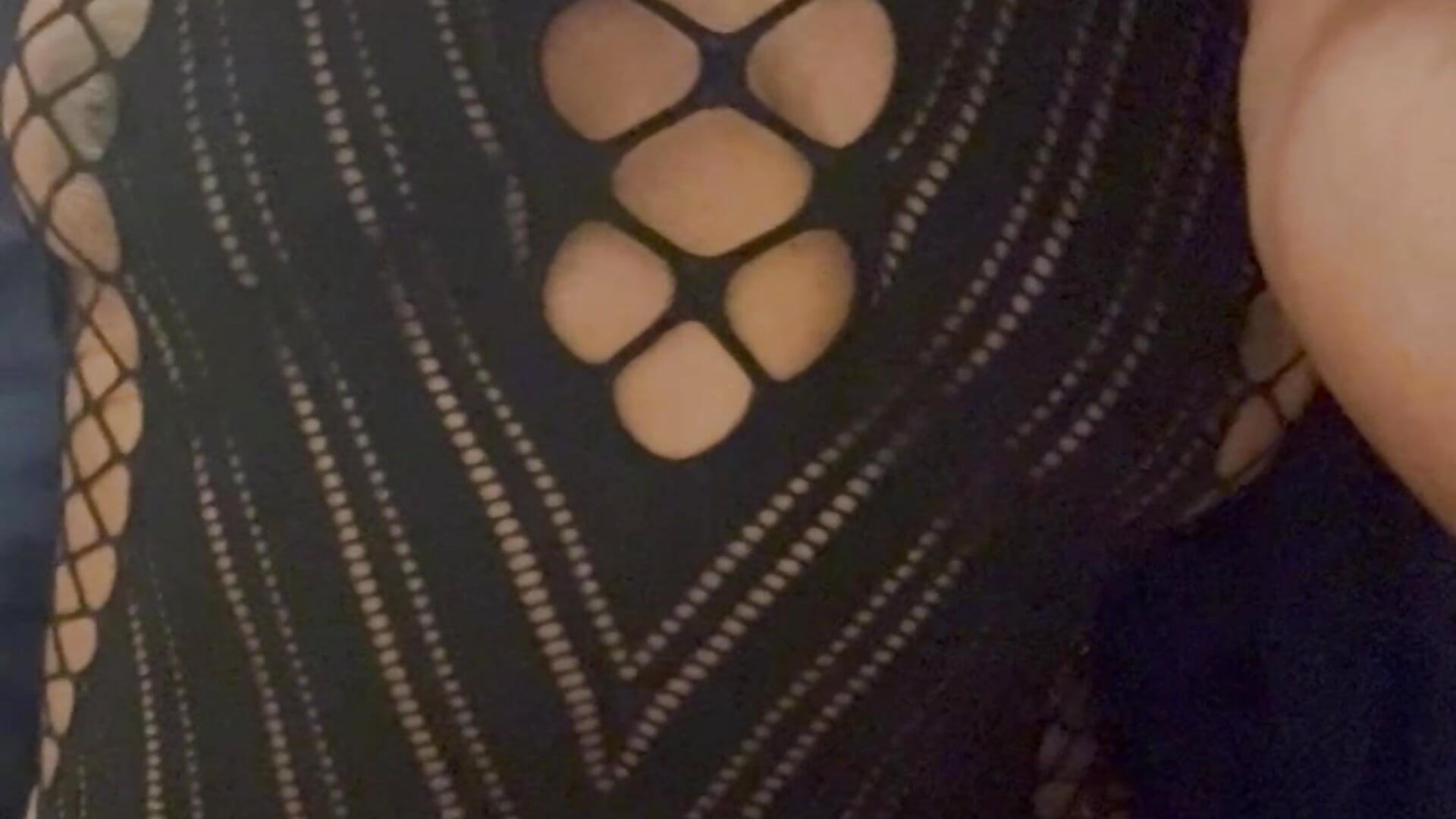 Movement in bed💋 - video by ZariMik cam model