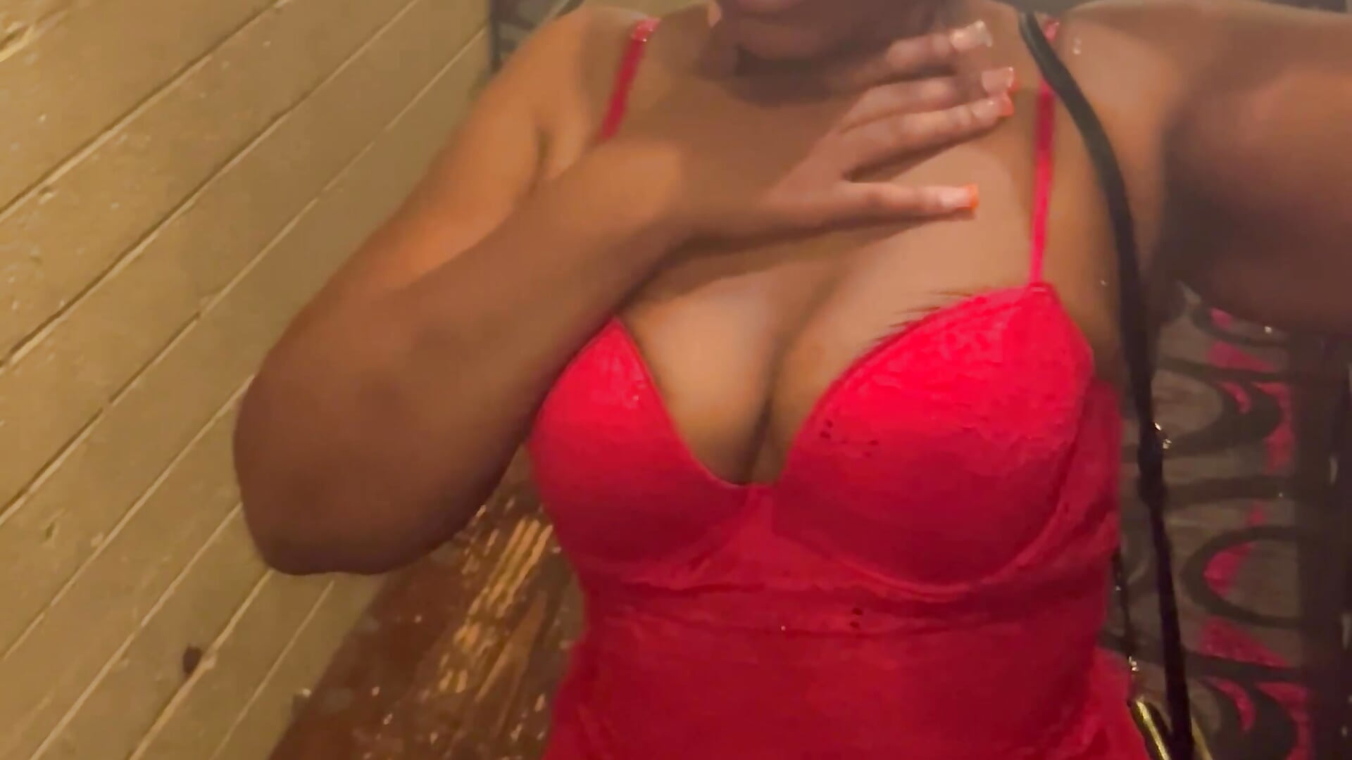 Little red dress - video by mochaamor cam model