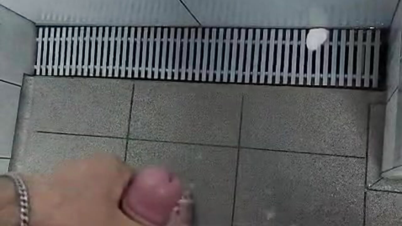 Mani hat spaß unter der Dusche ;) - video van MiMasDuo cam-model