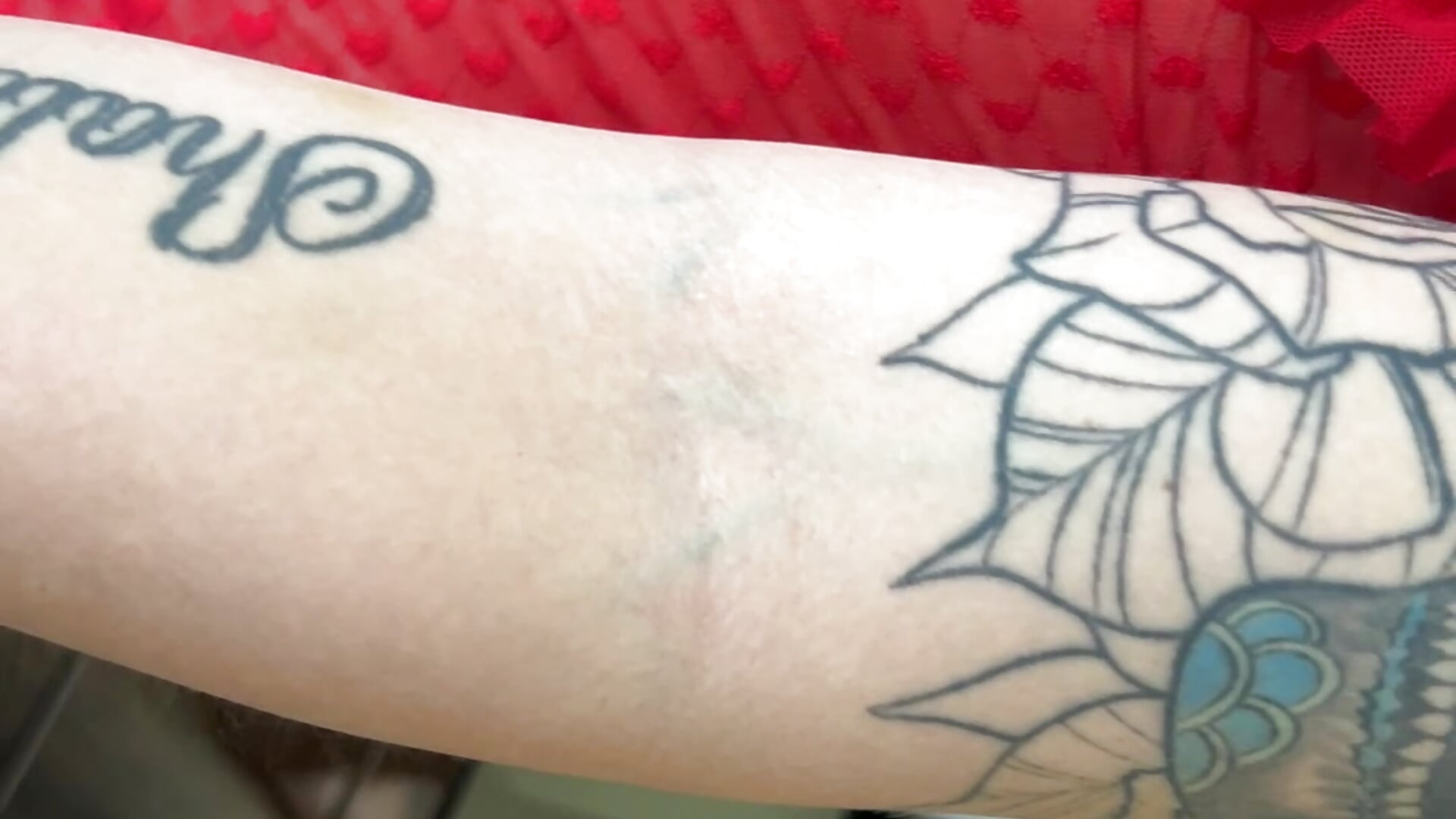 TATTO - video di ValeryMontenegro modella di cam