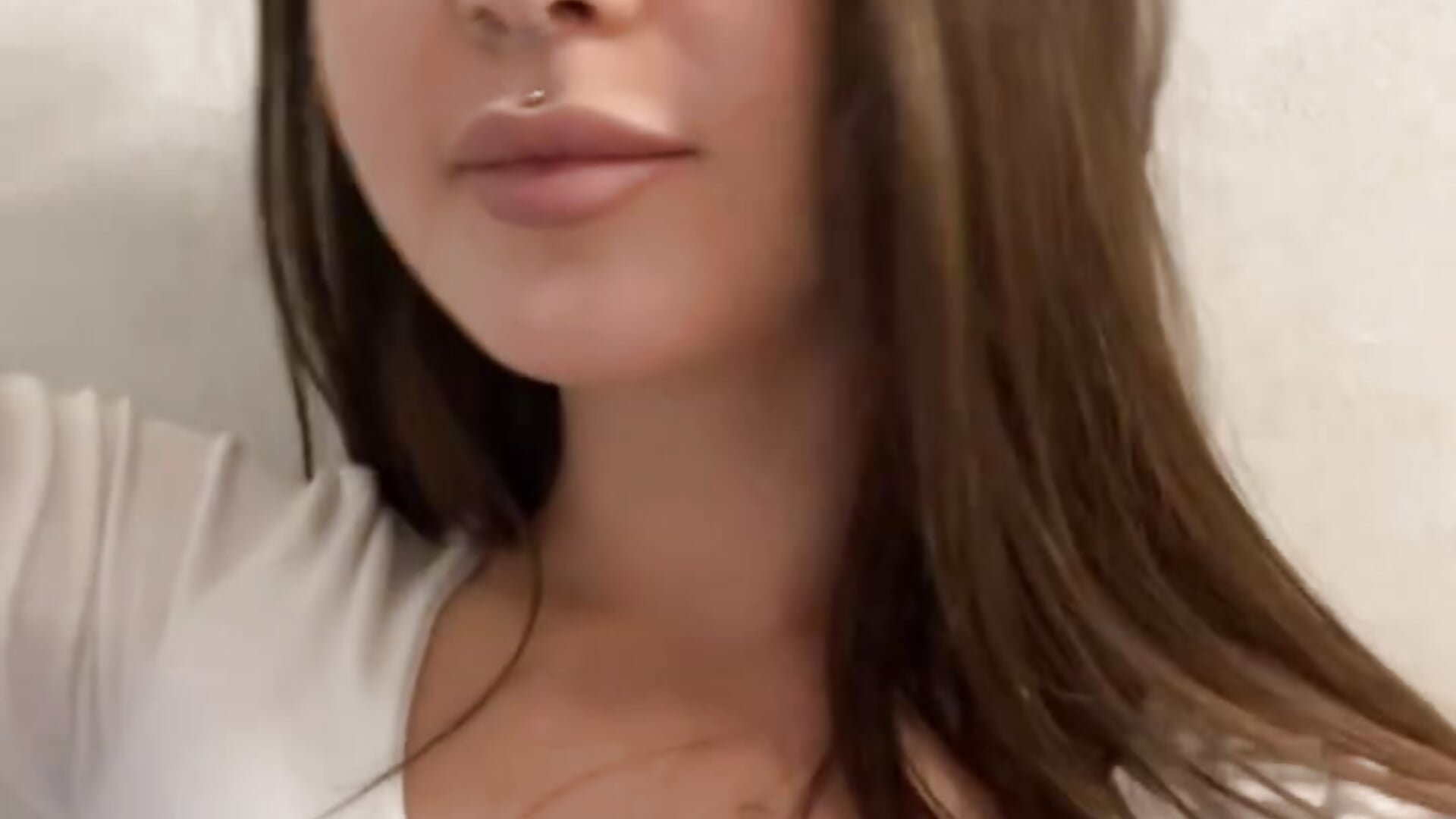 Nikky is here – video af bratdealer cam-model