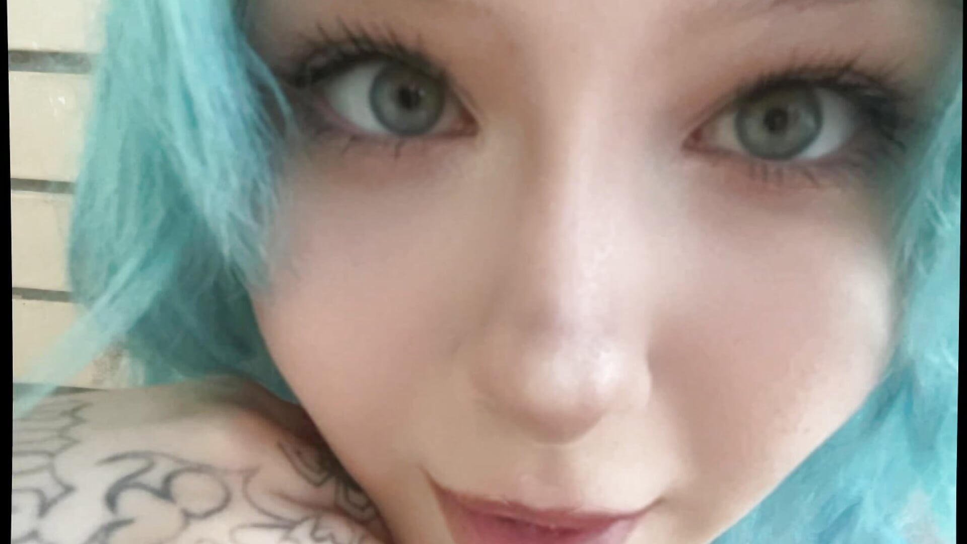 I like music 🎧  and u ? - video di Stefani_Art modella di cam